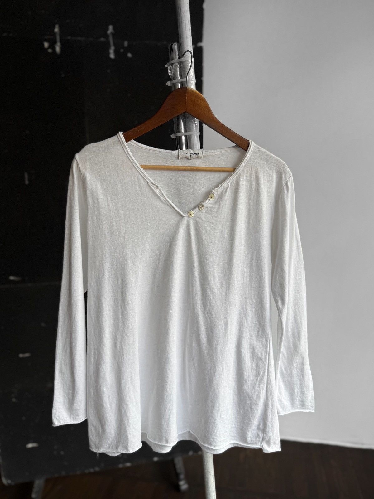 Designer Nina Kendosa Paris Womens White V-Neck Long Sleeve Top Size M / US 6-8 / IT 42-44 - 6 Thumbnail