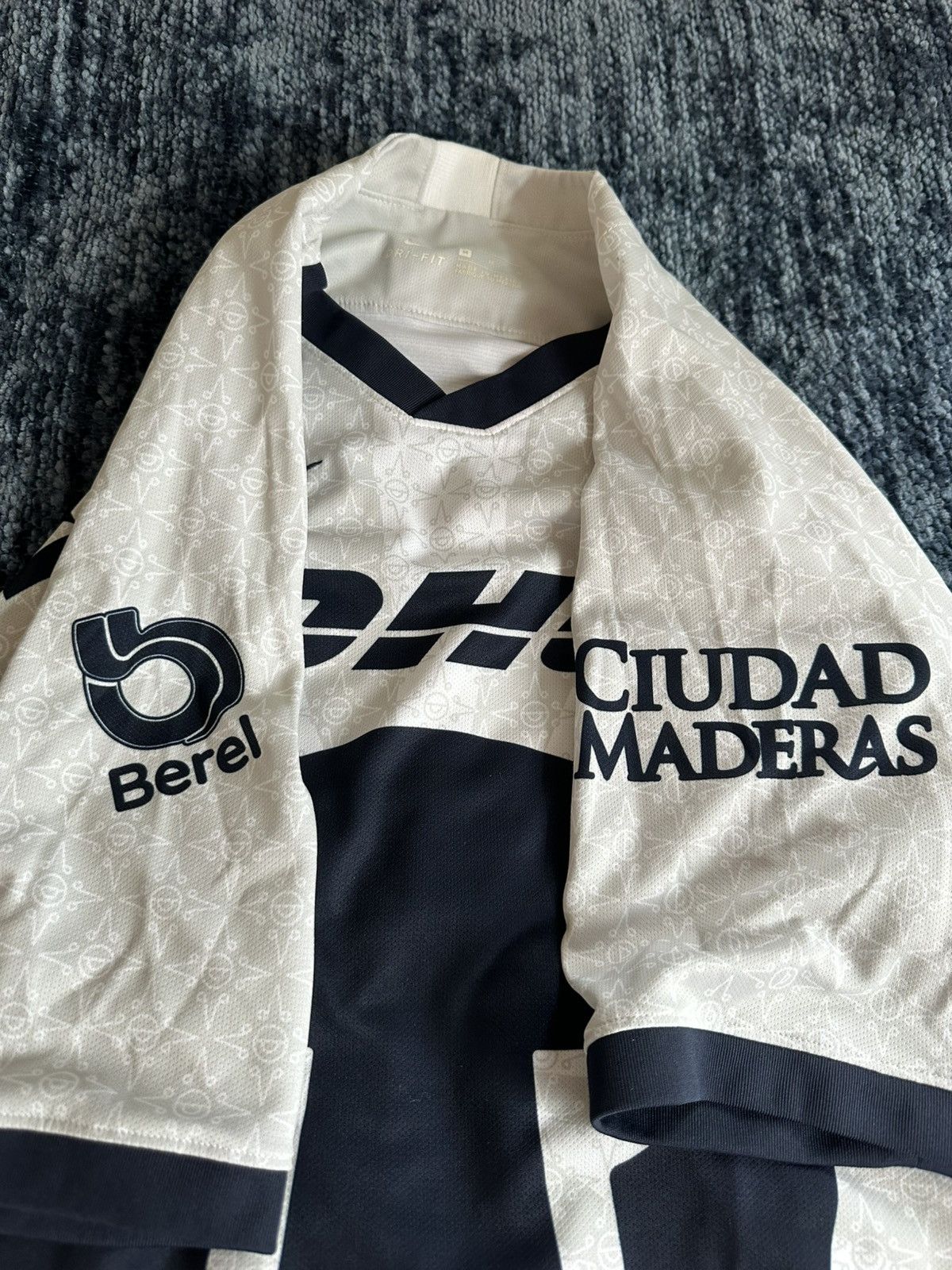 Nike Nike Pumas UNAM Stadium Home Jersey Size US M / EU 48-50 / 2 - 3 Thumbnail