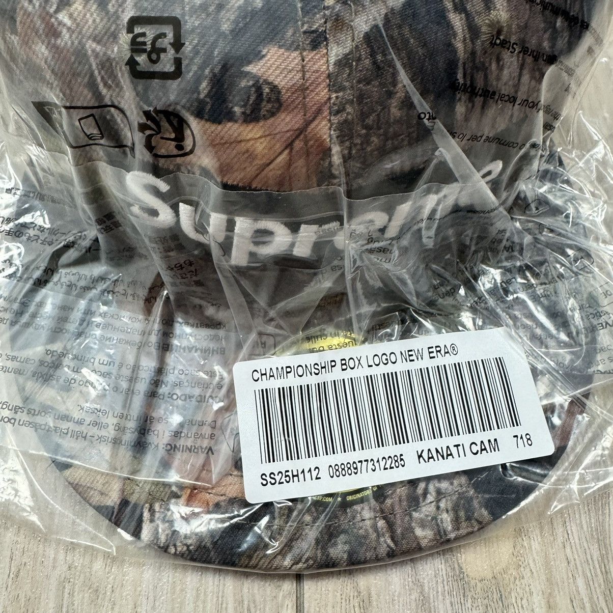 New Era × Supreme Supreme Championship Box Logo Fitted Hat Kanati Camo DS Size ONE SIZE - 6 Thumbnail