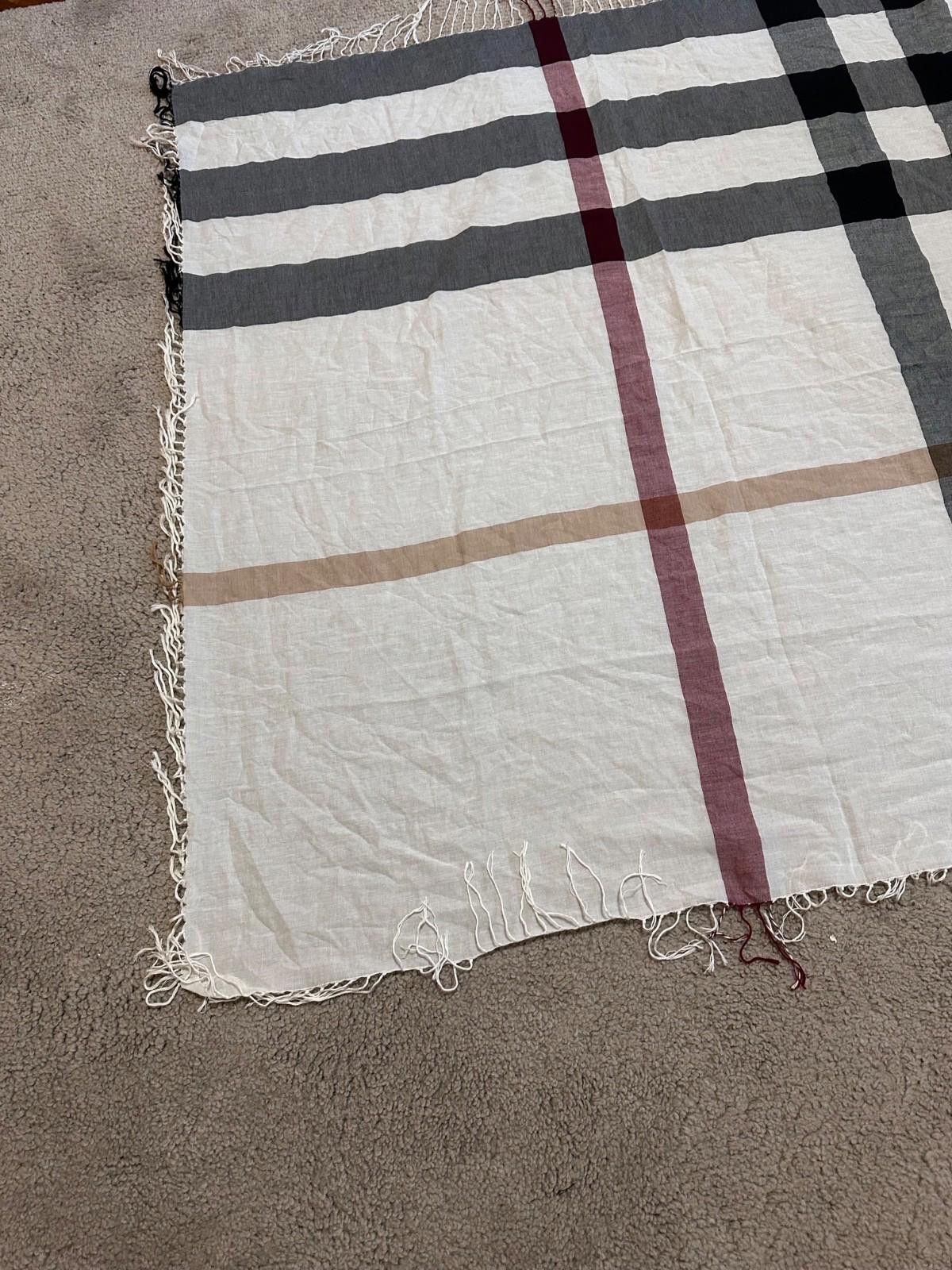 Burberry BURBERRY Cashmere Rectangle Scarf Ivory Nova Check Size ONE SIZE - 2 Thumbnail