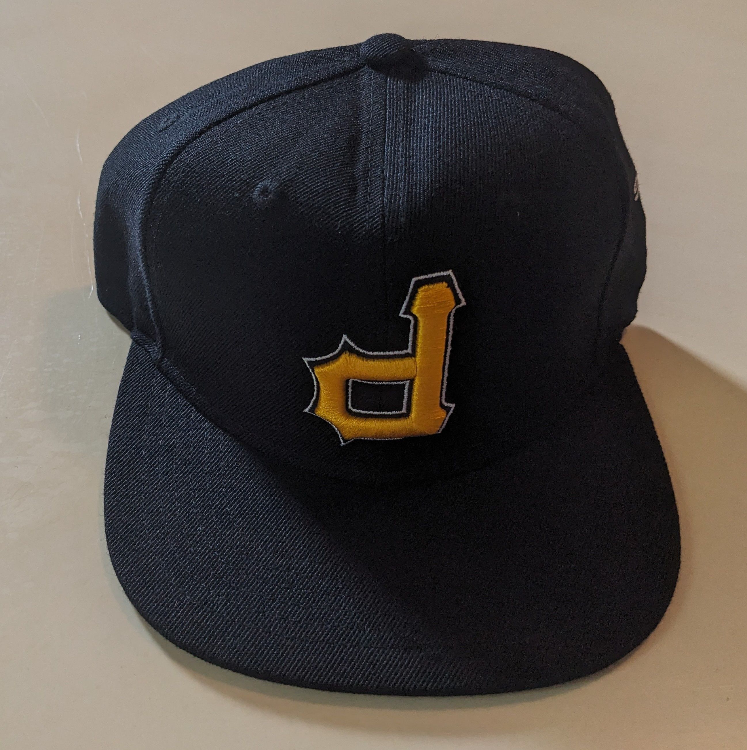 RETROVERT Retrovert Pittsburgh Pirates Snap Back Hat - "Steel City" Size ONE SIZE - 1 Thumbnail