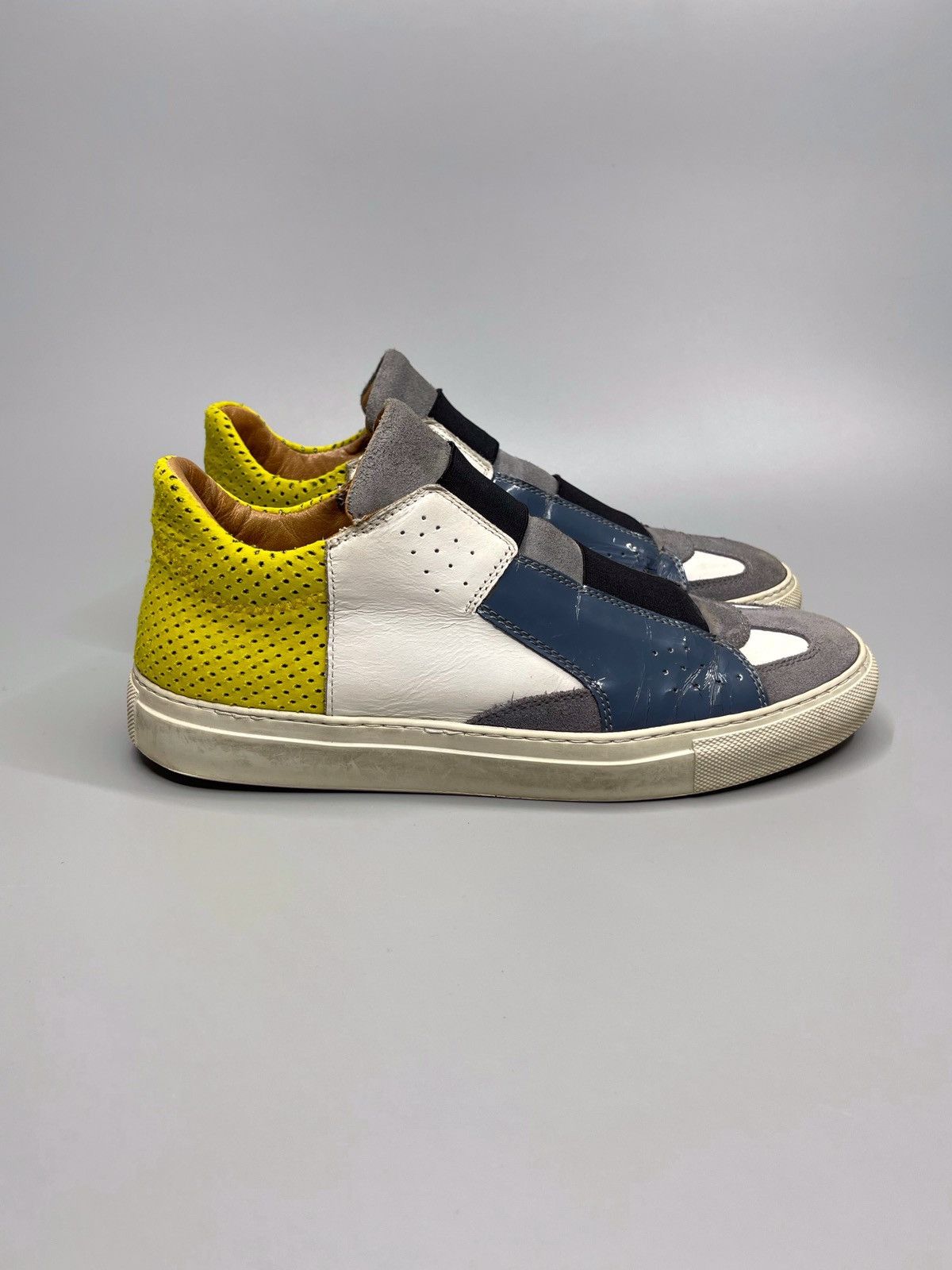 Maison Margiela Maison Margiela Hi-Top Sneakers MM6 Size US 6 / EU 39 - 1 Thumbnail