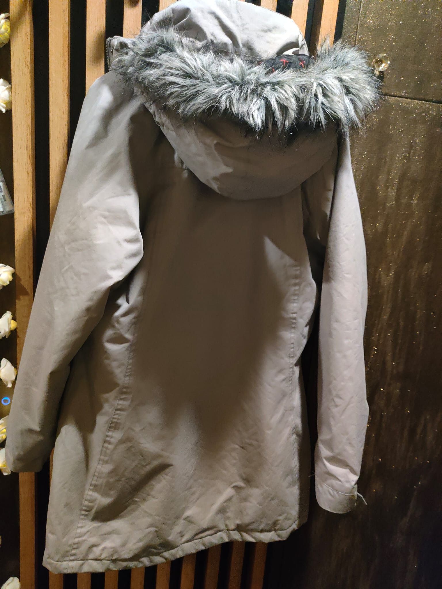 Other TRESPASS Windbreaker Waterproof Jacket Coat with Fur Size L / US 10 / IT 46 - 3 Thumbnail