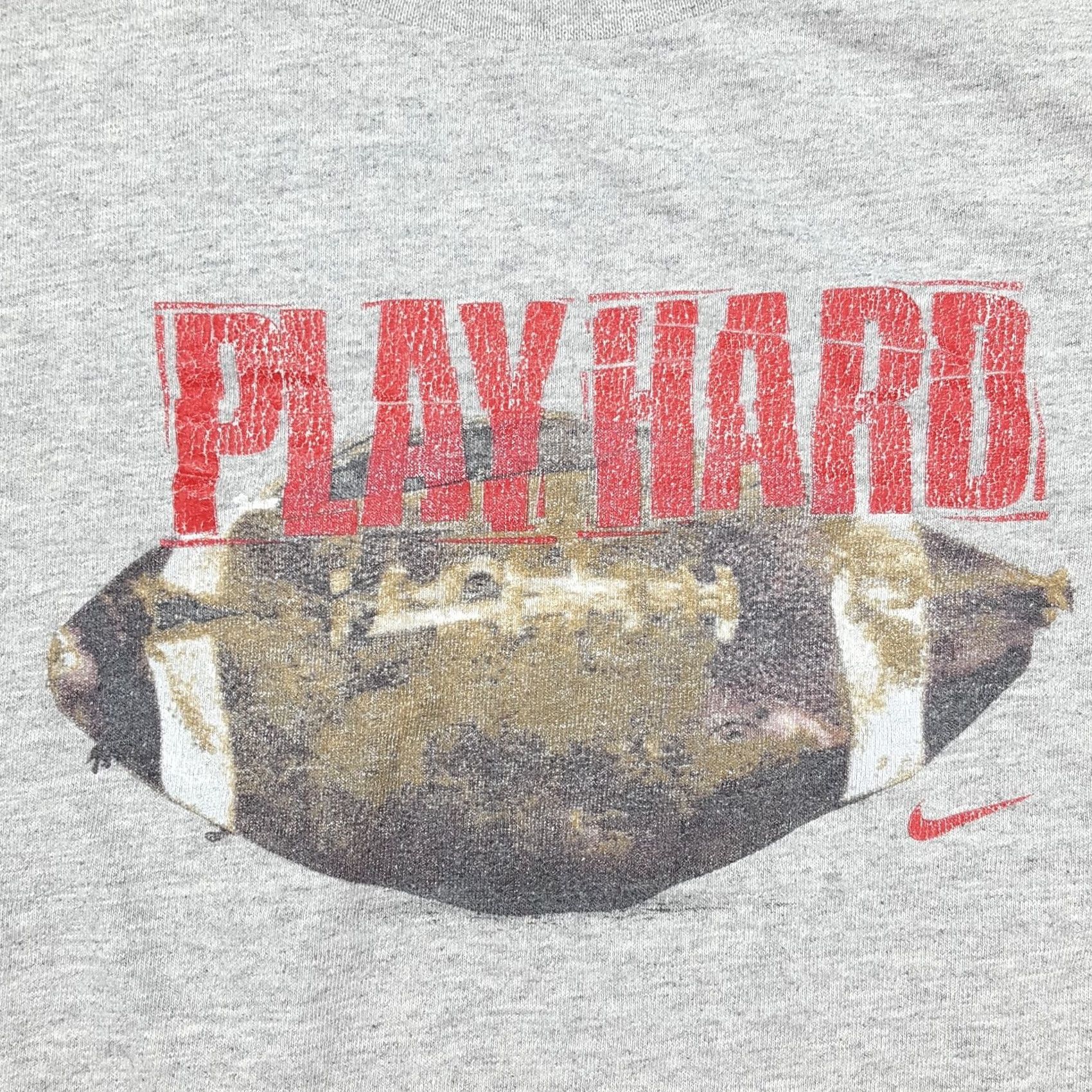 Nike VINTAGE Nike Football Play Hard Men's Large Gray T Shirt Faded Retro Y2K Sports Fan Shirt Size US L / EU 52-54 / 3 - 3 Thumbnail