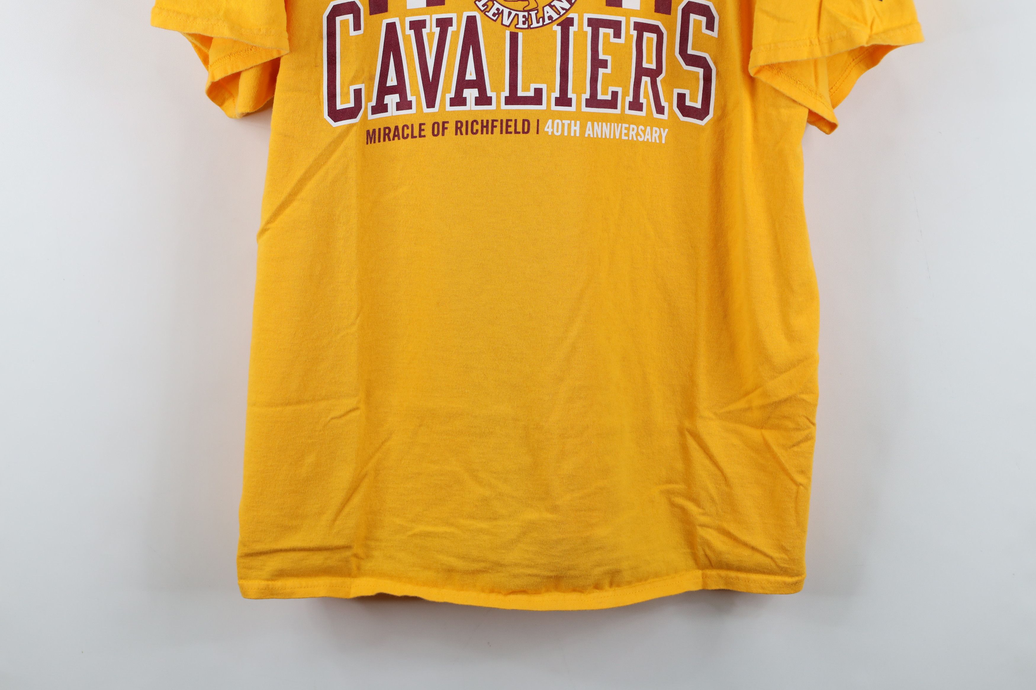 Vintage Y2K Richfield 40th Anniversary Cleveland Cavaliers T-Shirt Size US XL / EU 56 / 4 - 3 Thumbnail