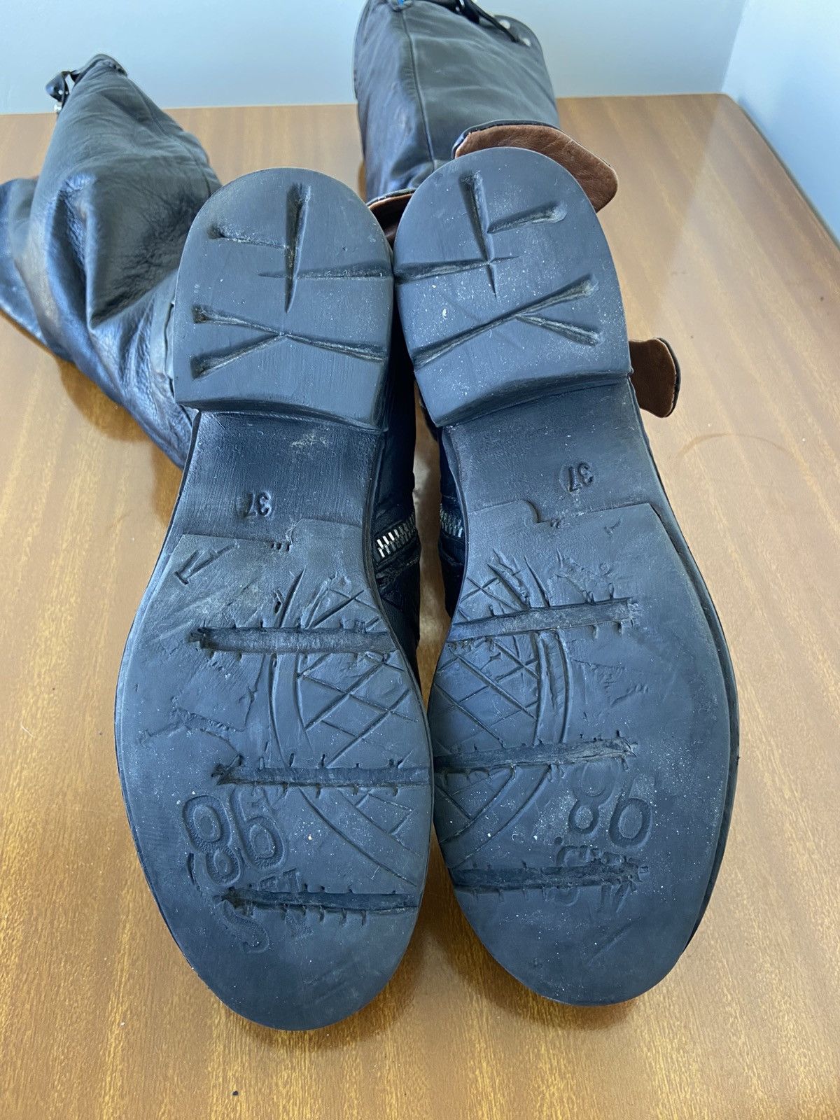 A.S.98 A.S.98 Size US 7 / IT 37 - 22 Thumbnail