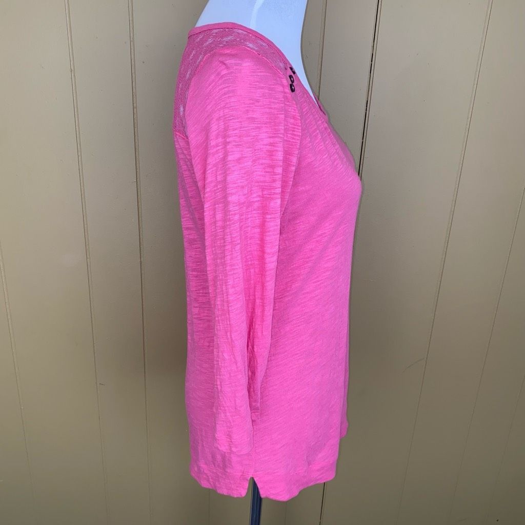 Express Express women M scoopneck 3/4 sleeve top w/lace back & side Size M / US 6-8 / IT 42-44 - 5 Thumbnail