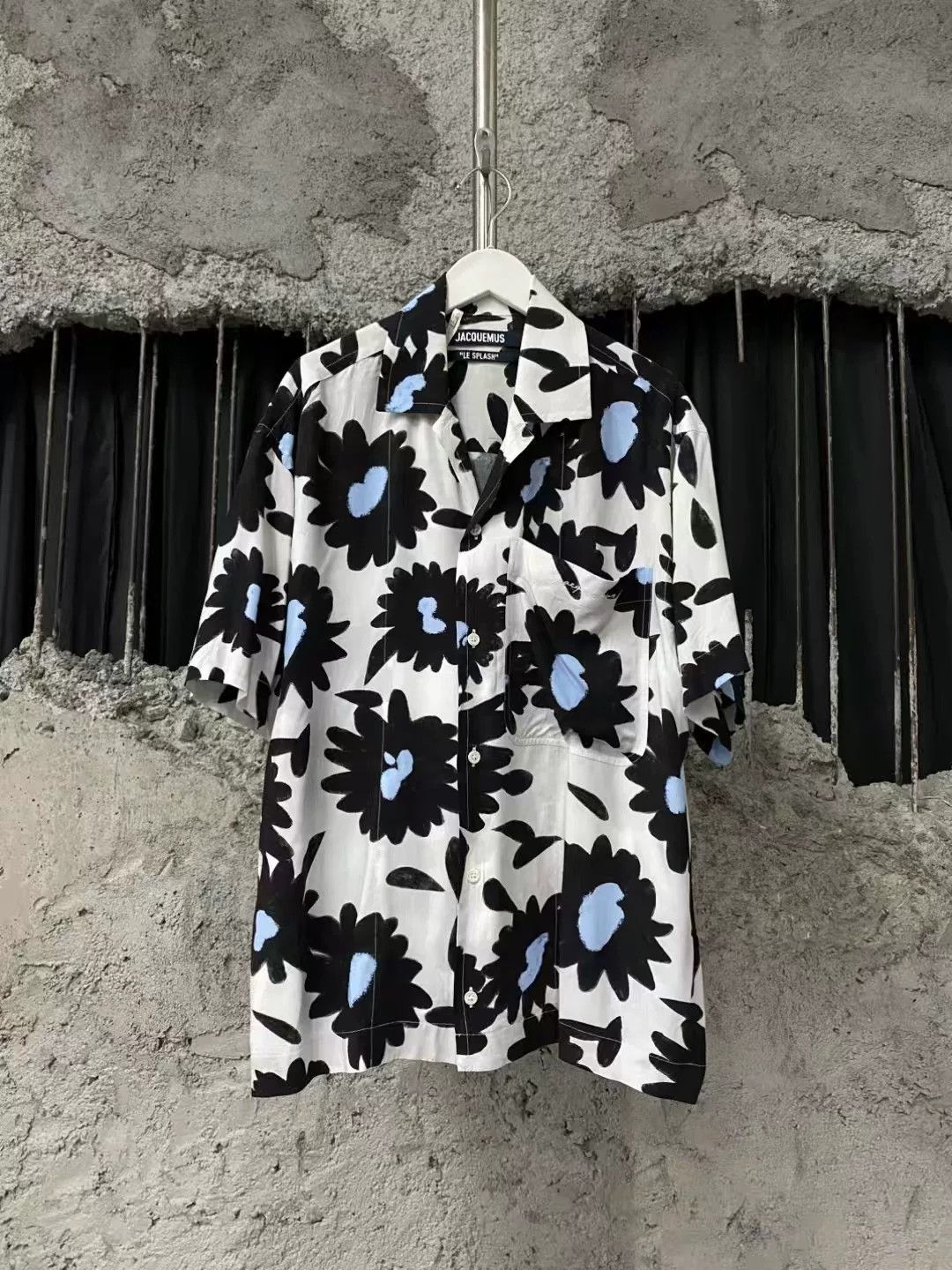 Jacquemus Jacquemus Black Blue Heart Flower Shirt Size L / US 10 / IT 46 - 1 Thumbnail