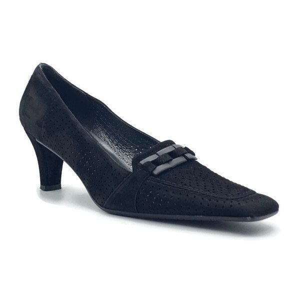 Stuart Weitzman Stuart Weitzman Vintage Perforated Black Suede Pump Size US 9 / IT 39 - 1 Thumbnail