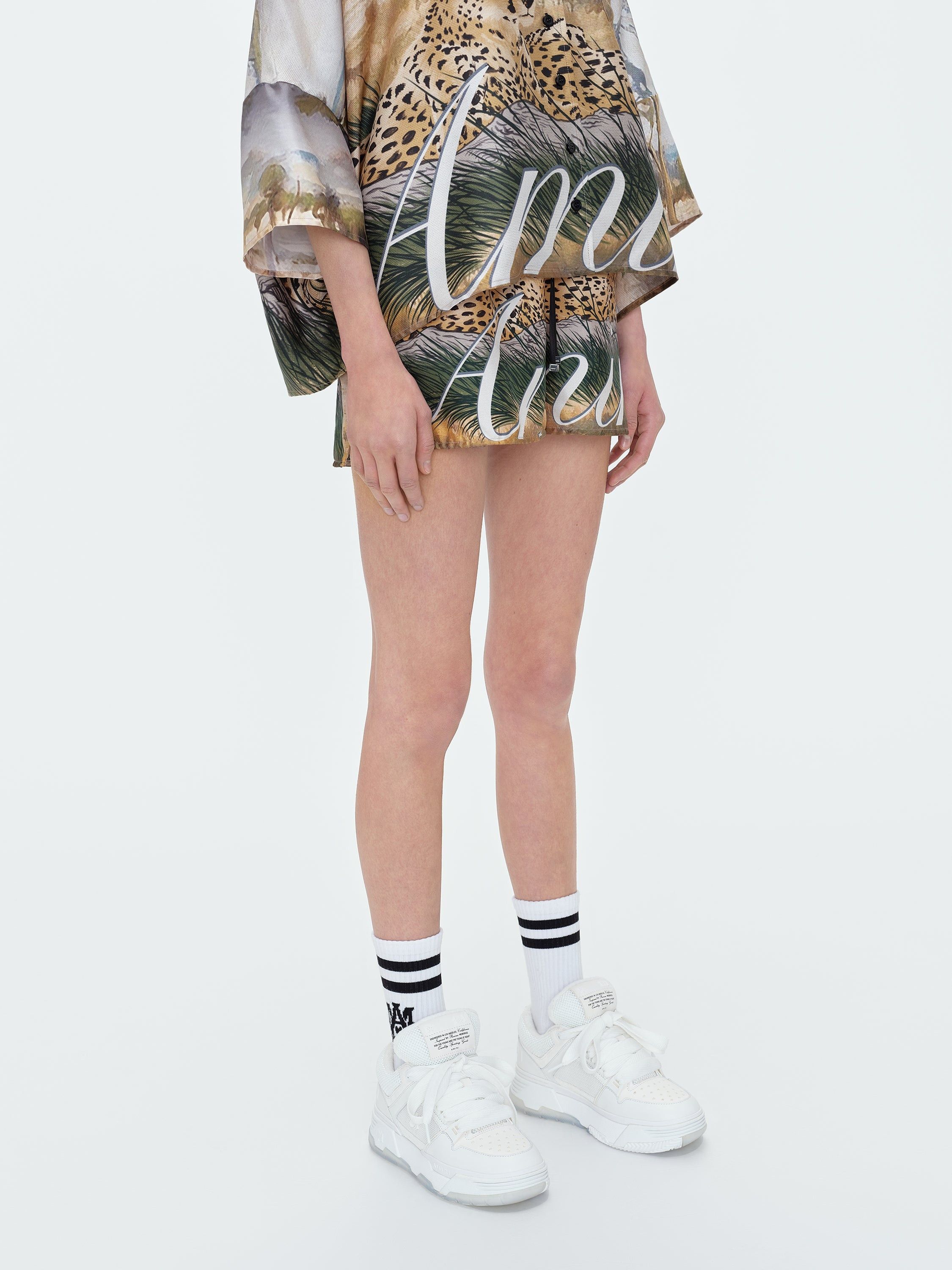 Amiri o1w1db10125 Cheetah Logo Short in Multicolor Size 26" / US 2 / IT 38 - 5 Thumbnail