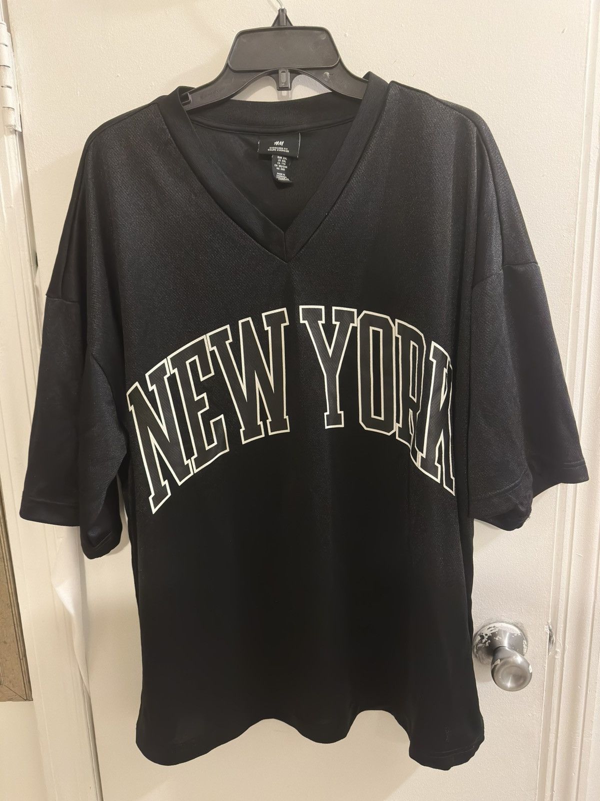 H&M Oversized New York Jersey Tee Size US XXL / EU 58 / 5 - 1 Thumbnail