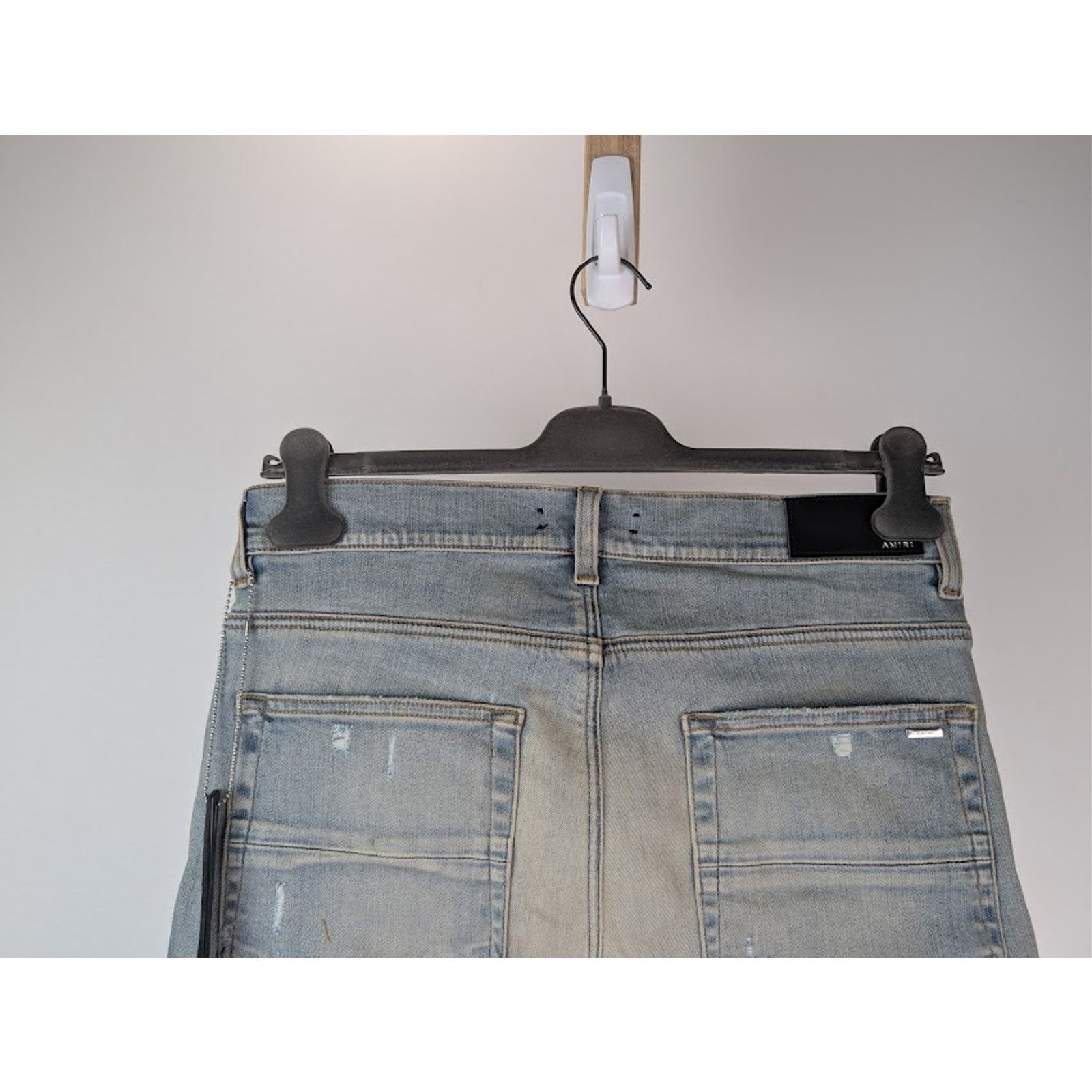 Amiri o1rshd1 Varsity Eagle Logo Skinny Jeans in Antique Indigo 33 Size US 33 - 13 Thumbnail