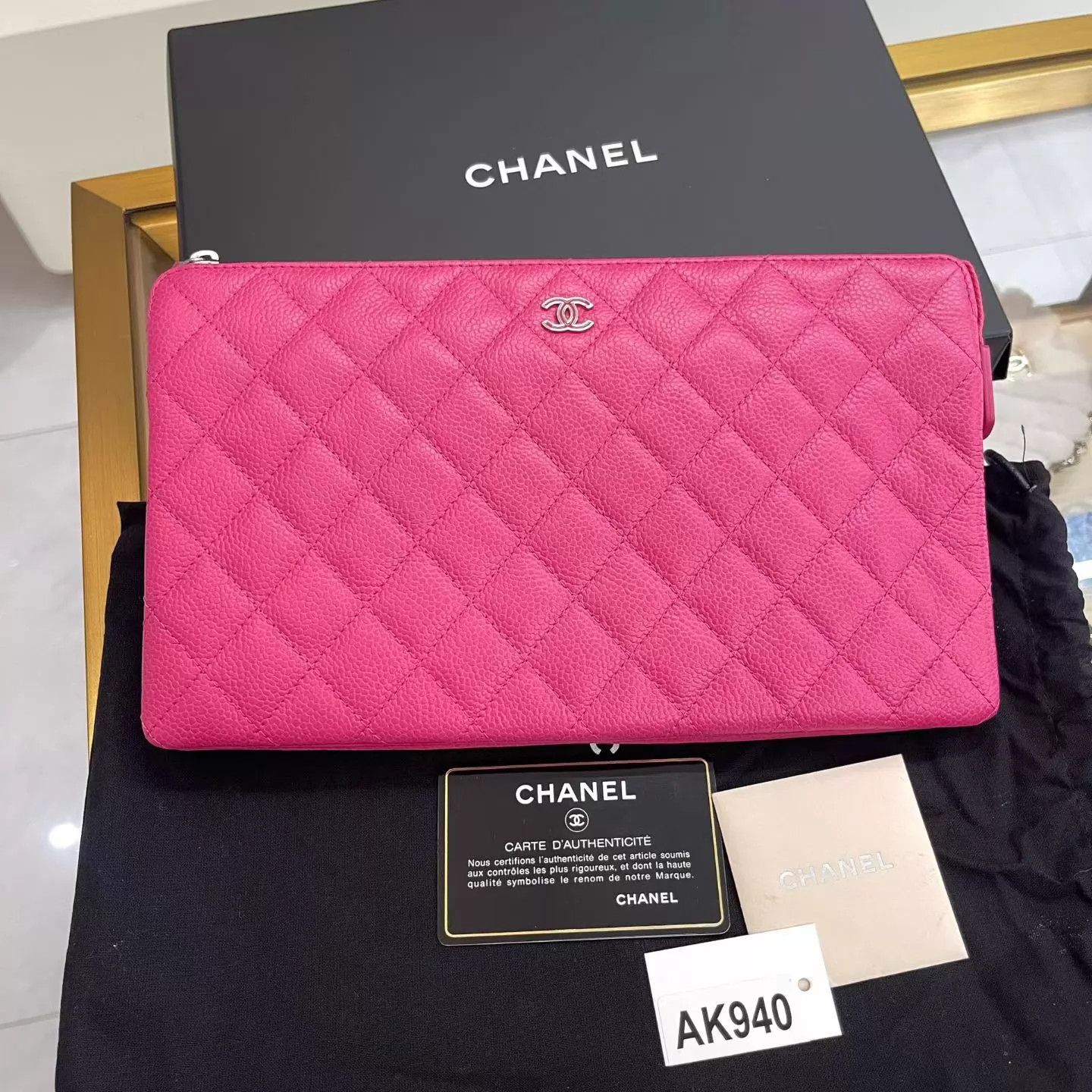 Chanel Chanel Litchi Cowhide Unused Clutch 26x12 AK940 Size ONE SIZE - 1 Thumbnail