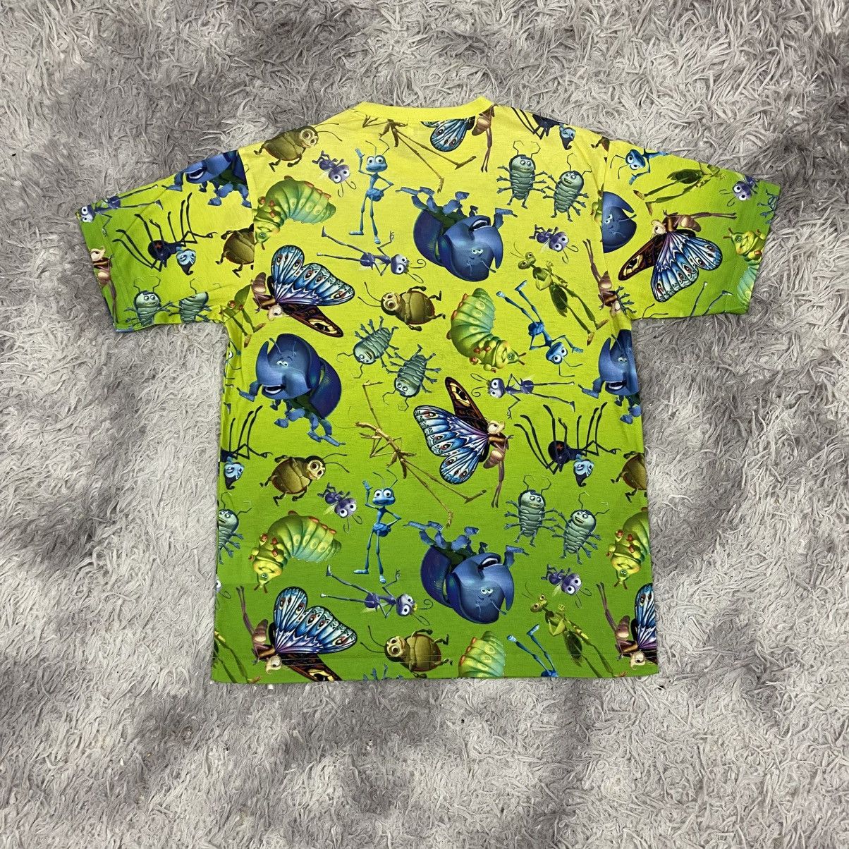 Disney × Vintage Vintage movie a bug’s life fullprint film disney Size US M / EU 48-50 / 2 - 2 Thumbnail
