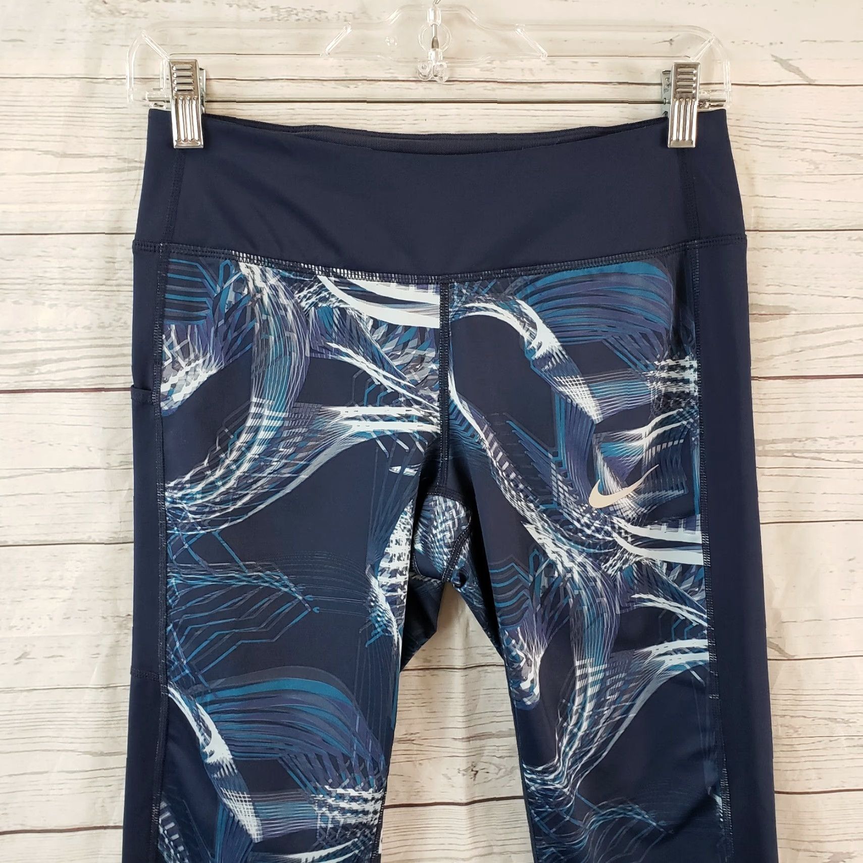 Nike Nike Womens Power Crop Leggings Sz Small Blue Zip Pocket Mid Rise Size 28" / US 6 / IT 42 - 2 Thumbnail