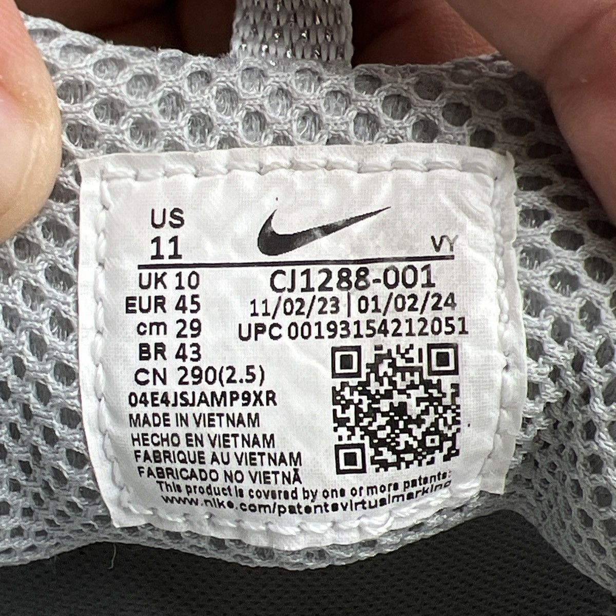 Nike Zoom spiridon caged 2 metallic silver Size US 11 / EU 44 - 9 Thumbnail