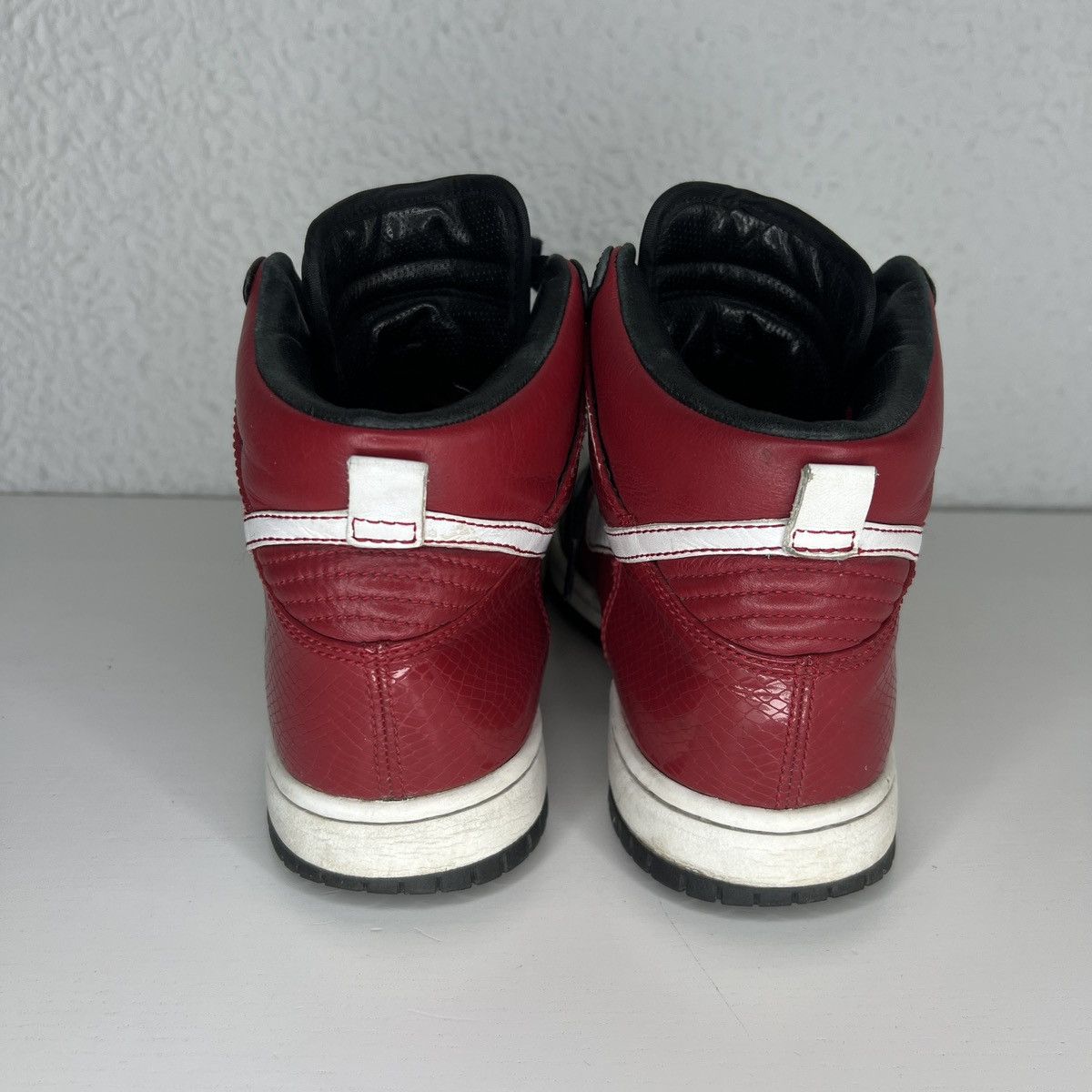 Nike Vintage Nike Dunk SB High Supreme Varsity Bred Sneakers Shoe Size US 8.5 / EU 41-42 - 4 Thumbnail