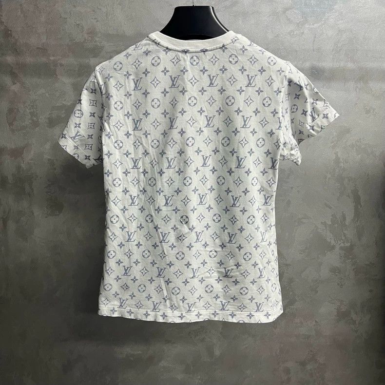 Louis Vuitton Louis Vuitton white neckline chain and full logo short sle Size US XS / EU 42 / 0 - 5 Thumbnail