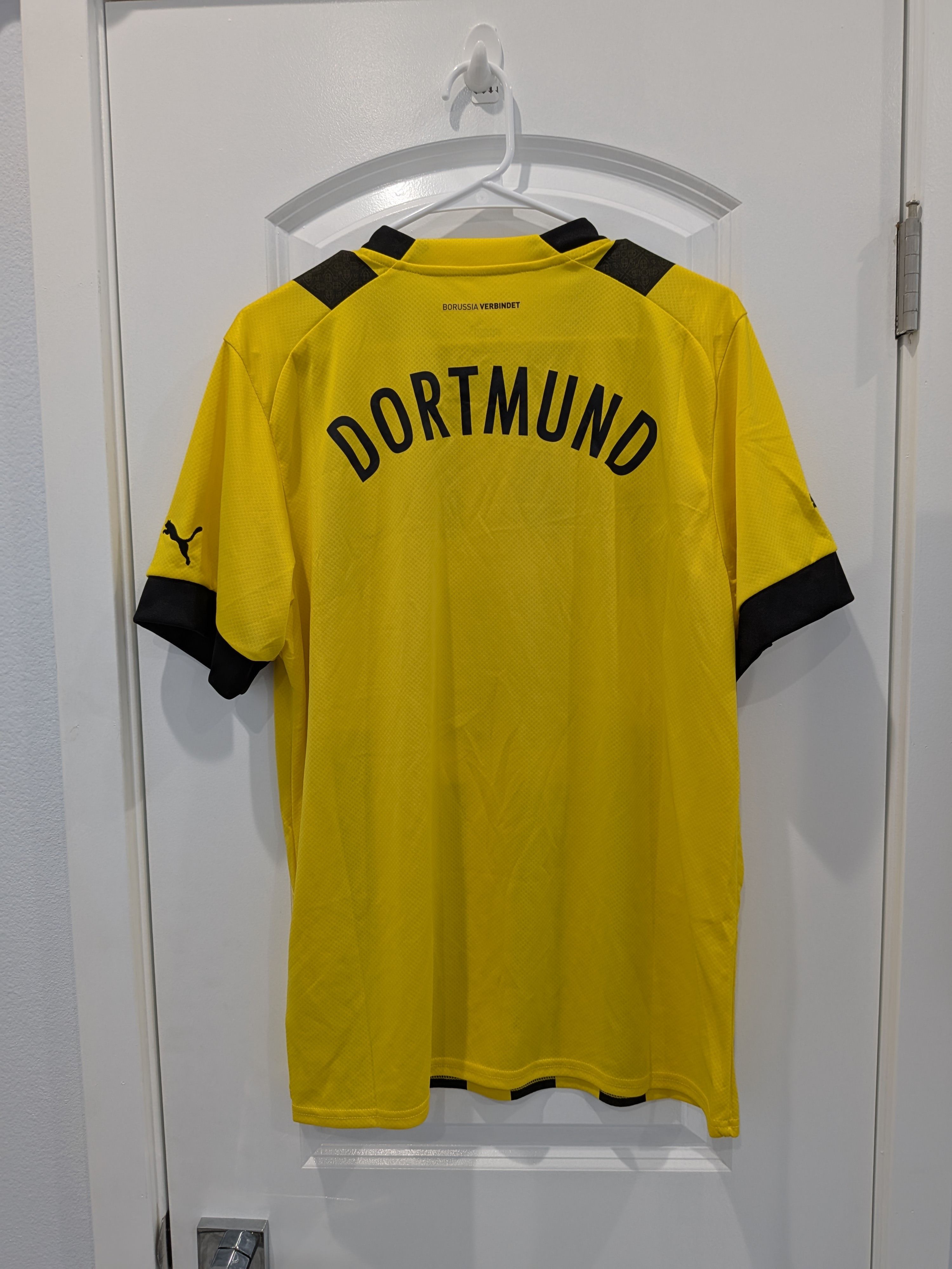 Puma 22/23 Borussia Dortmund Home Jersey Size US L / EU 52-54 / 3 - 7 Thumbnail
