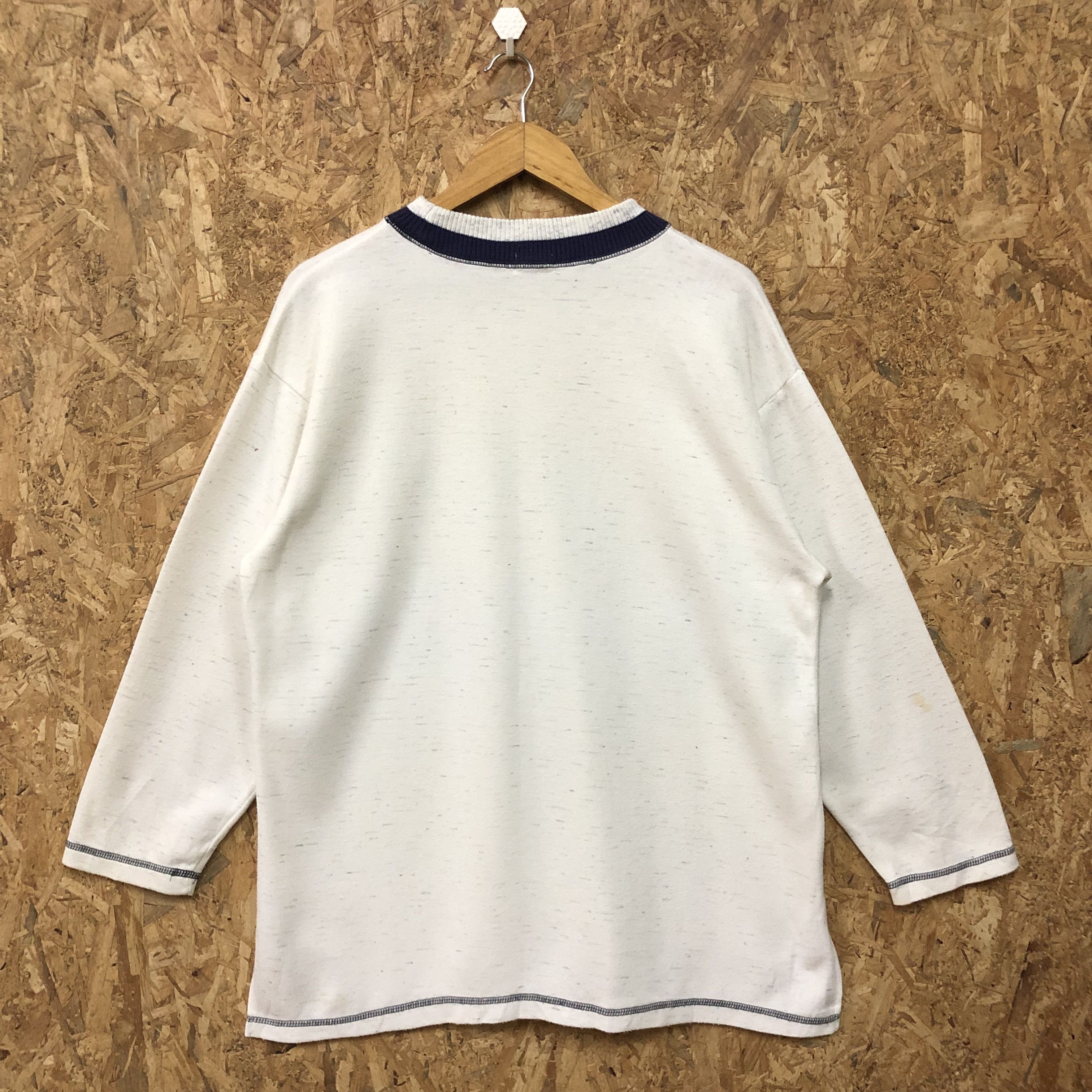 Disney Vintage Donald Duck Walt Disney Sweatshirt Size US L / EU 52-54 / 3 - 6 Thumbnail
