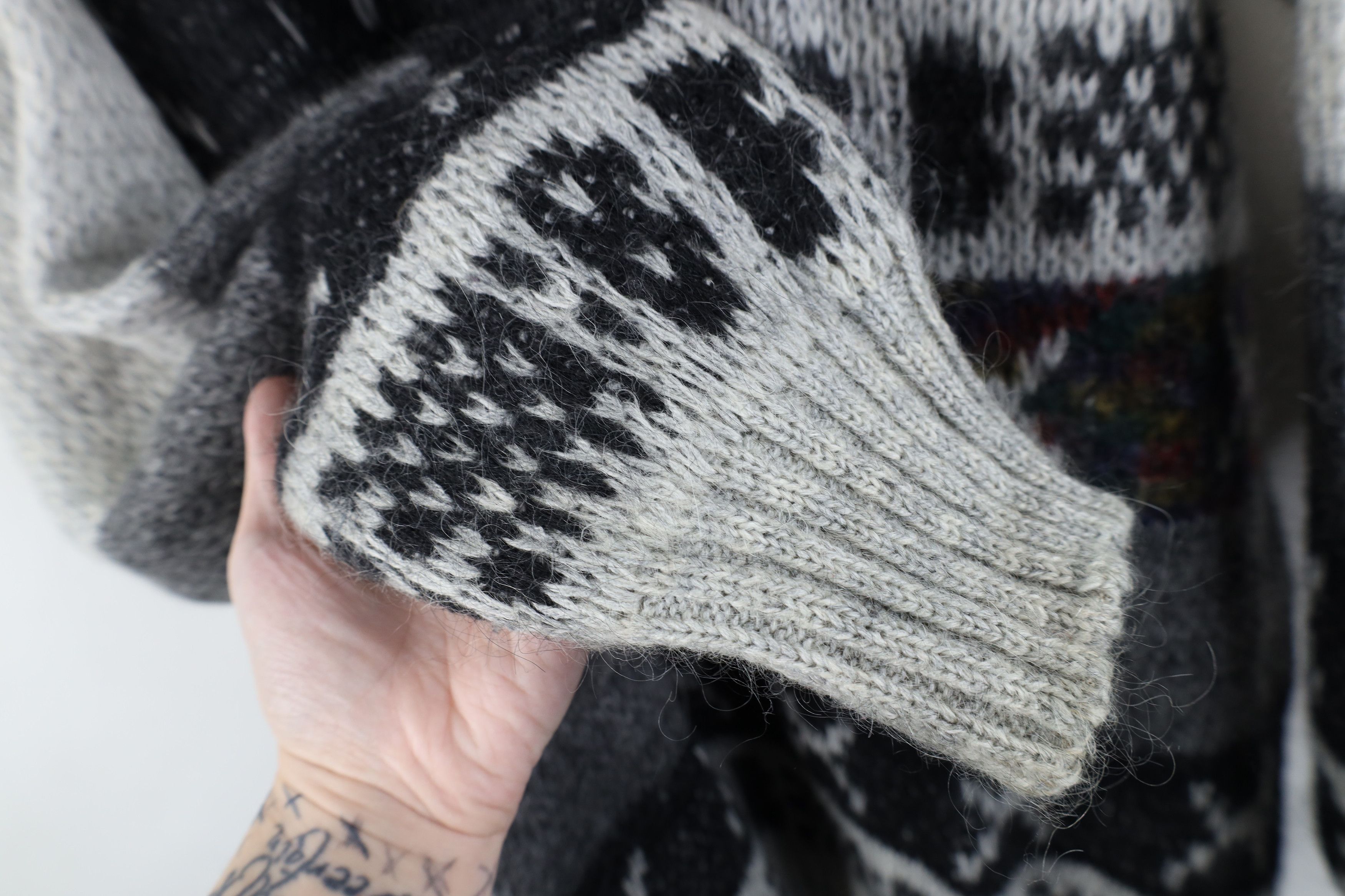 Vintage Vintage 90s Streetwear Blend Knit Geometric Crewneck Sweater Size US XL / EU 56 / 4 - 8 Thumbnail