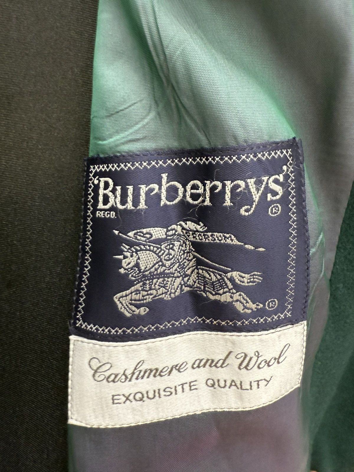 Burberry Burberrys Blazer Double Breasted Gold Button Wool Blazer Size US L / EU 52-54 / 3 - 3 Thumbnail