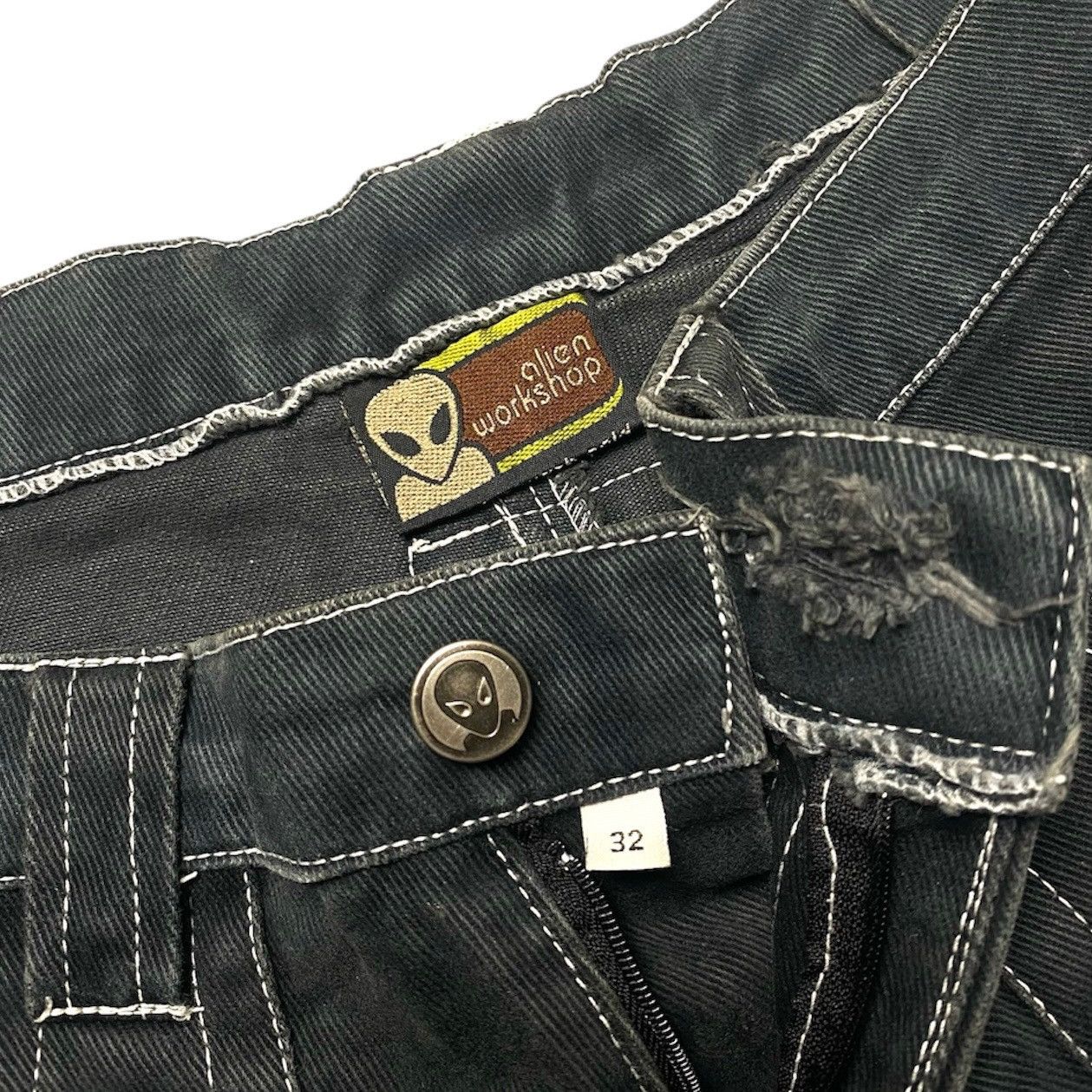 Alien Workshop × JNCO Rare Alien Workshop Baggy Jorts Size US 32 / EU 48 - 5 Thumbnail