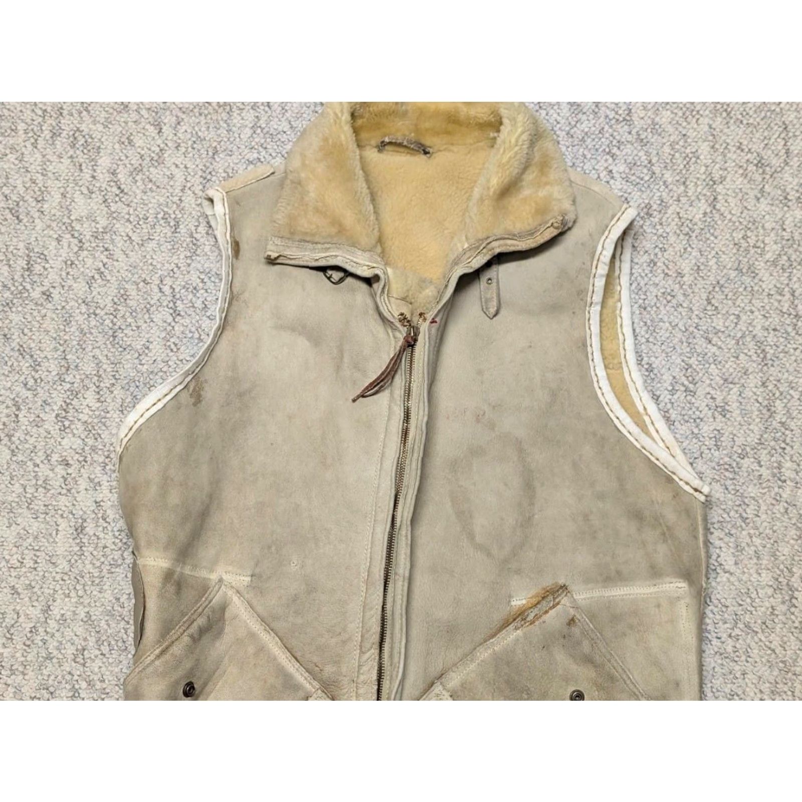 Vintage VINTAGE shearling leather M bomber WWII military TRADING POST vest rrl SHEARLING leather M vest Mens brown tan 42 in 90s style Size US M / EU 48-50 / 2 - 3 Thumbnail