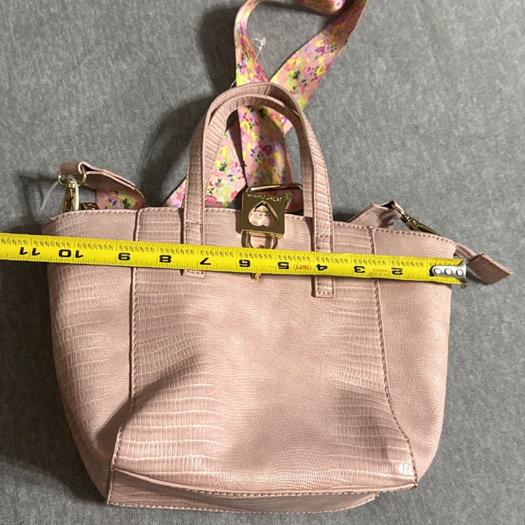 Betsey Johnson BETSEY JOHNSON Bag Siena Mini Crossbody Tote Pink XOSIENA Crossbody Women Mini Pink Bag Siena Tote Pre-owned Excellent Size ONE SIZE - 6 Thumbnail