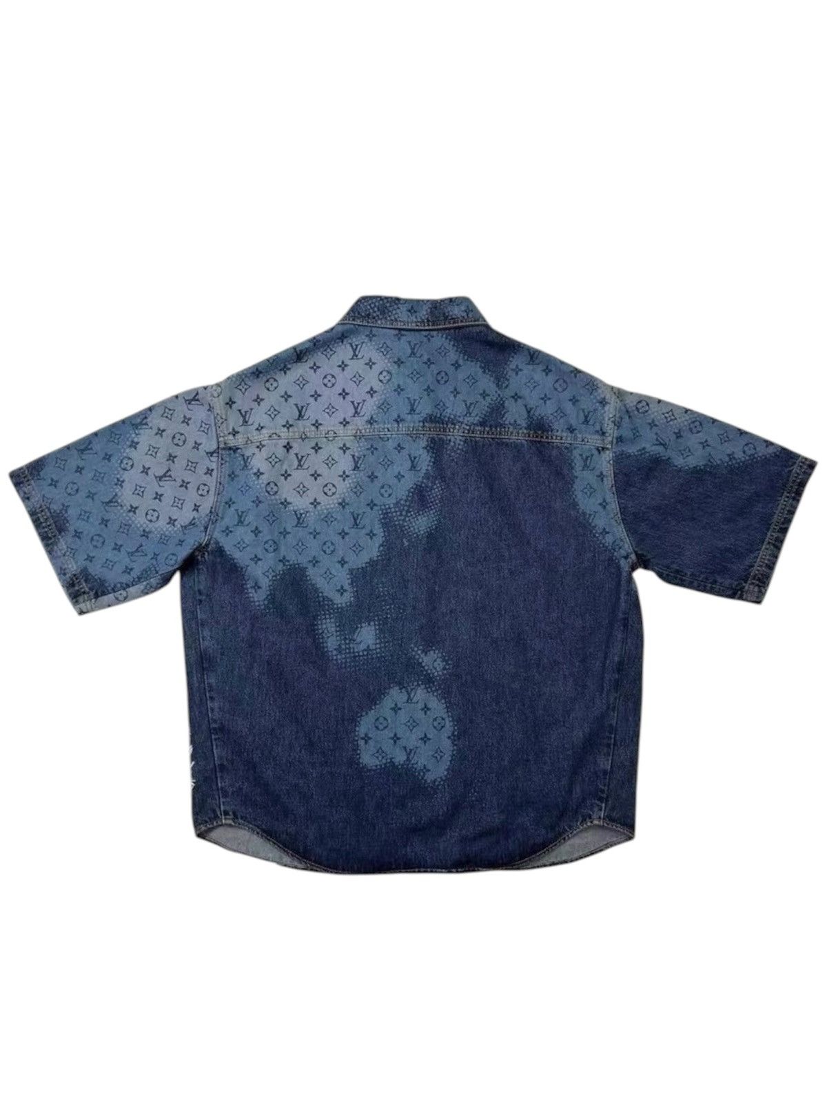 Louis Vuitton Louis Vuitton XL Gradient Monogram Short Sleeves Denim Shirt Size US XL / EU 56 / 4 - 3 Thumbnail
