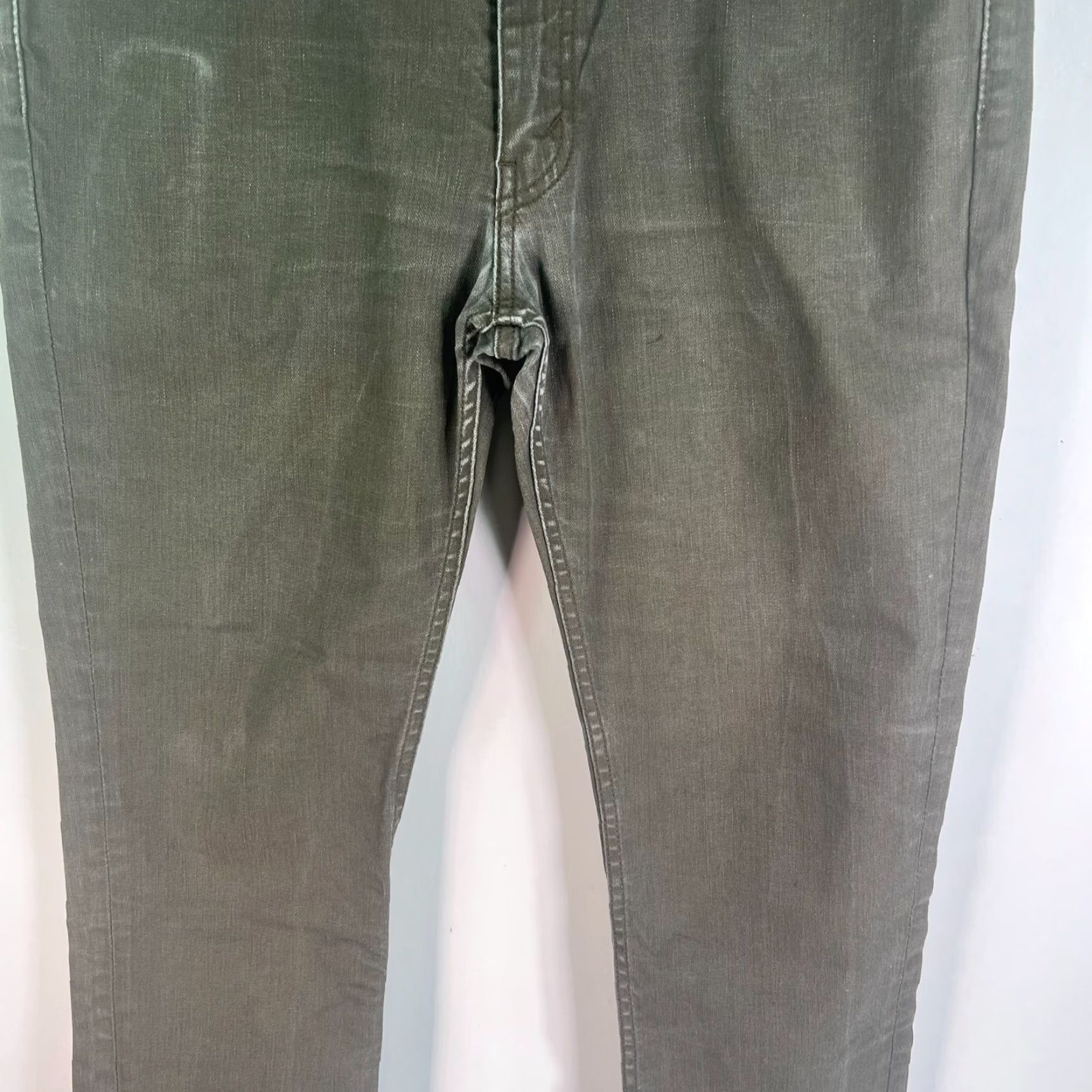 Levi's VINTAGE Levi's Jeans - Men's 36 Slim Fit Straight Leg Denim - Dark Green, 30-inch Inseam Size US 36 / EU 52 - 3 Thumbnail