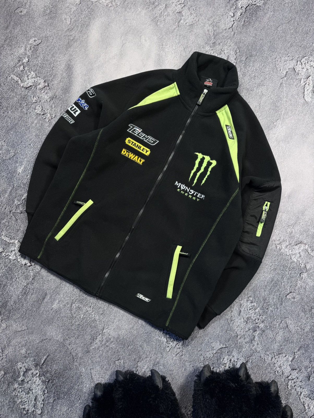Other TECH3 x Monster Energy Racing Fleece Size US M / EU 48-50 / 2 - 1 Thumbnail