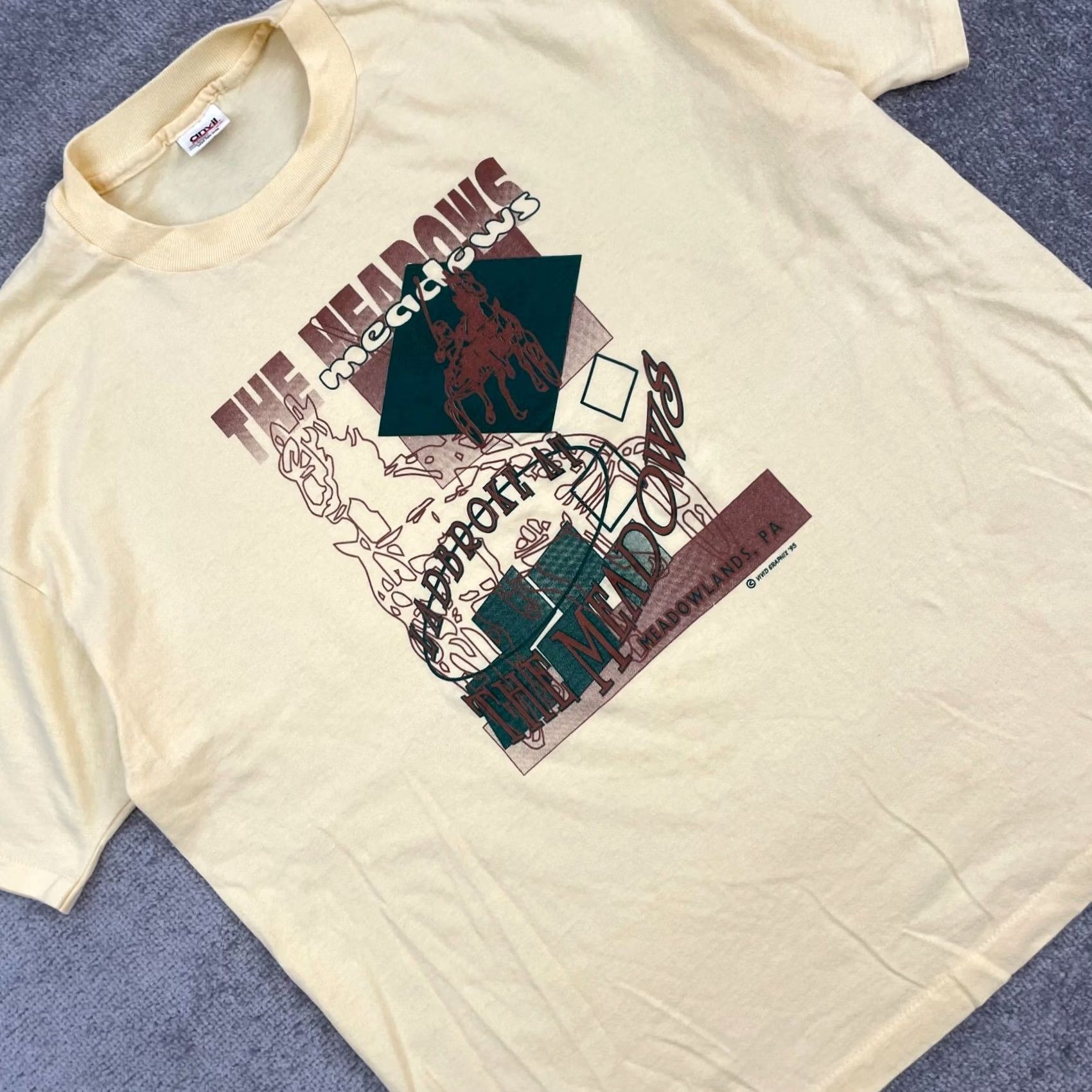 Vintage VINTAGE Meadowlands PA Horse Riding T-Shirt 2XL Solid Yellow Short Sleeve Mens Size US XXL / EU 58 / 5 - 7 Thumbnail