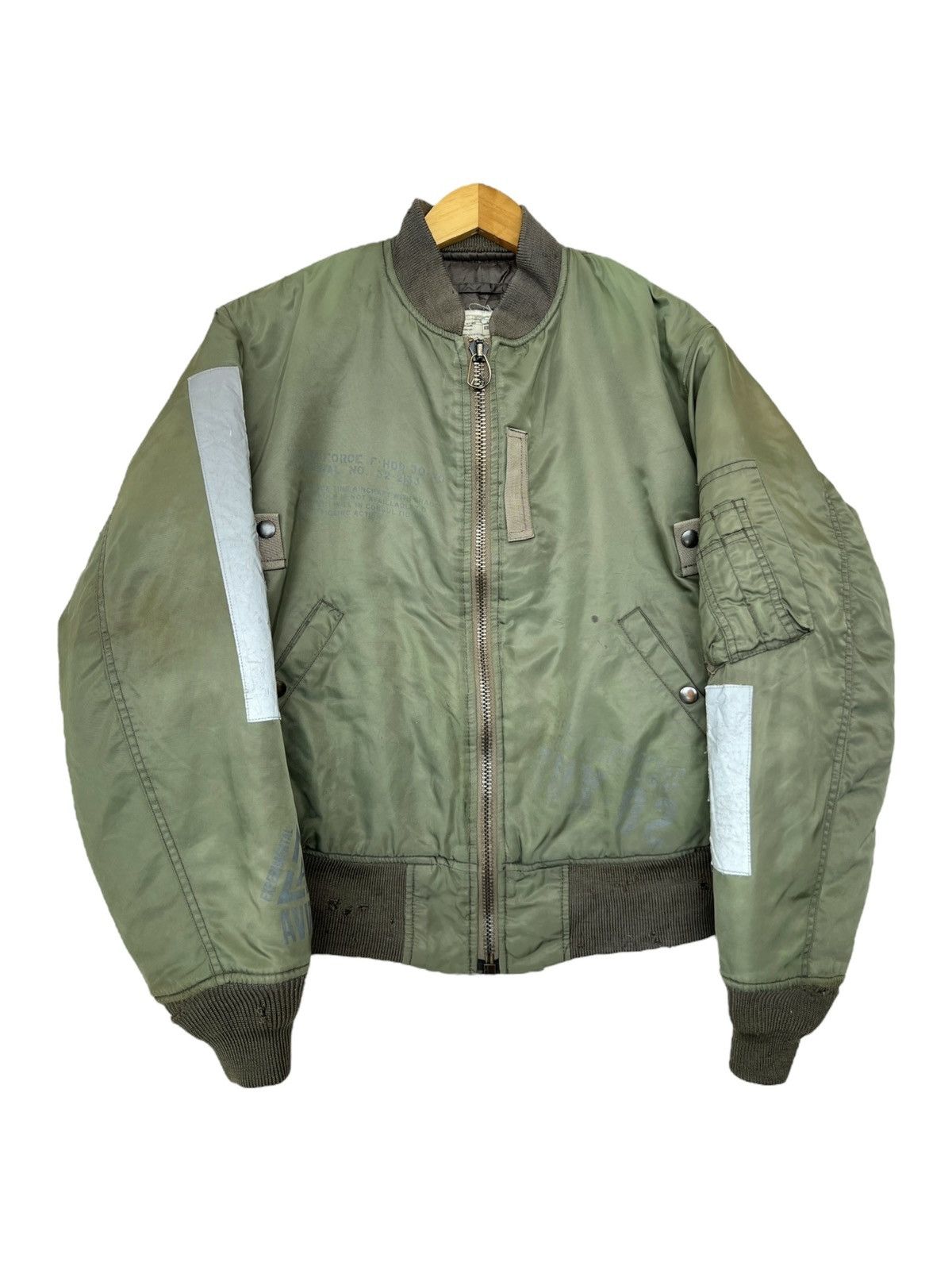 Avirex PICK🔥🔥Avirex USAF Distressed Ma1 Bomber Jacket Size US M / EU 48-50 / 2 - 2 Thumbnail