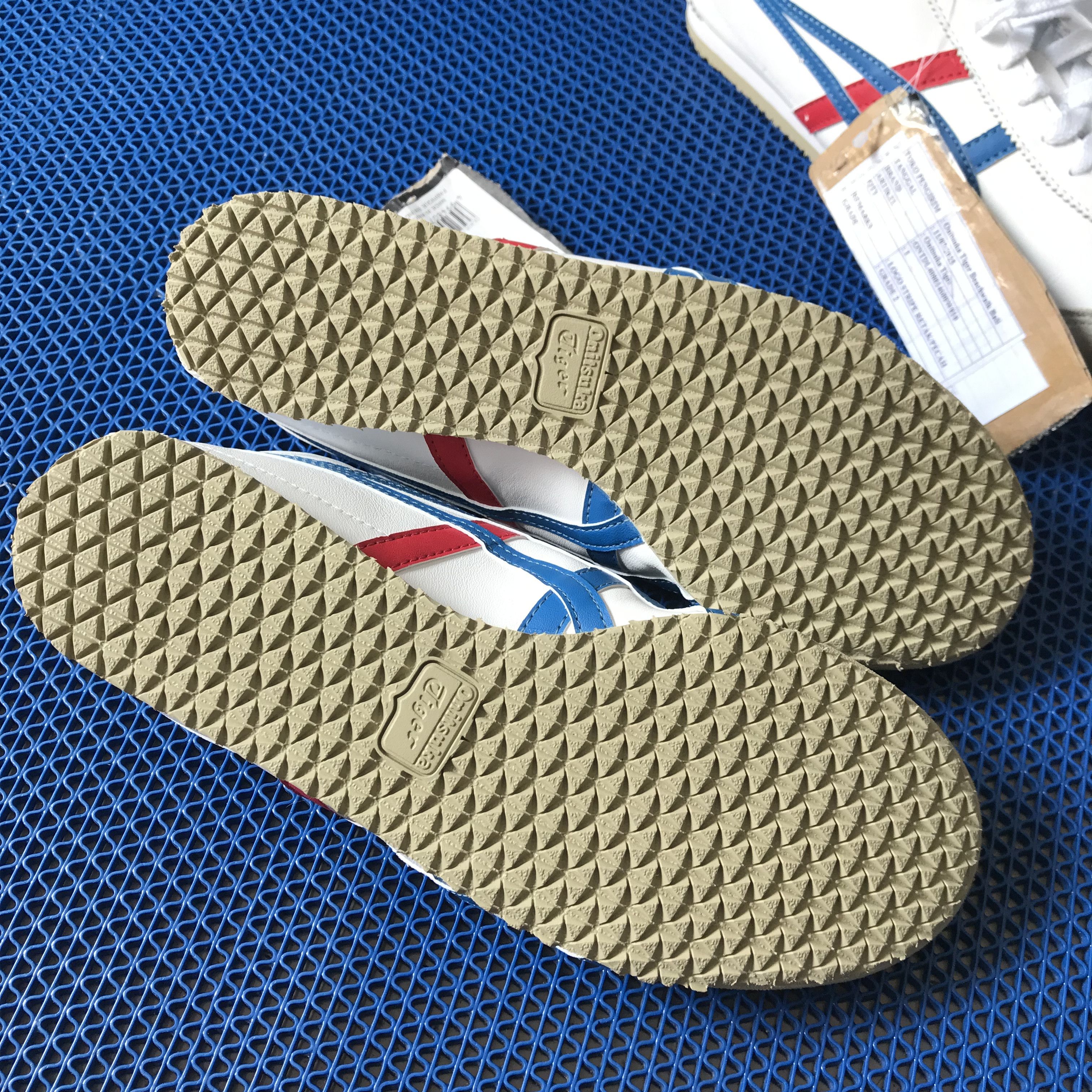 Onitsuka Tiger Onitsuka Tiger MEXICO 66 White Blue French Stripe Size US 8 / EU 41 - 7 Thumbnail