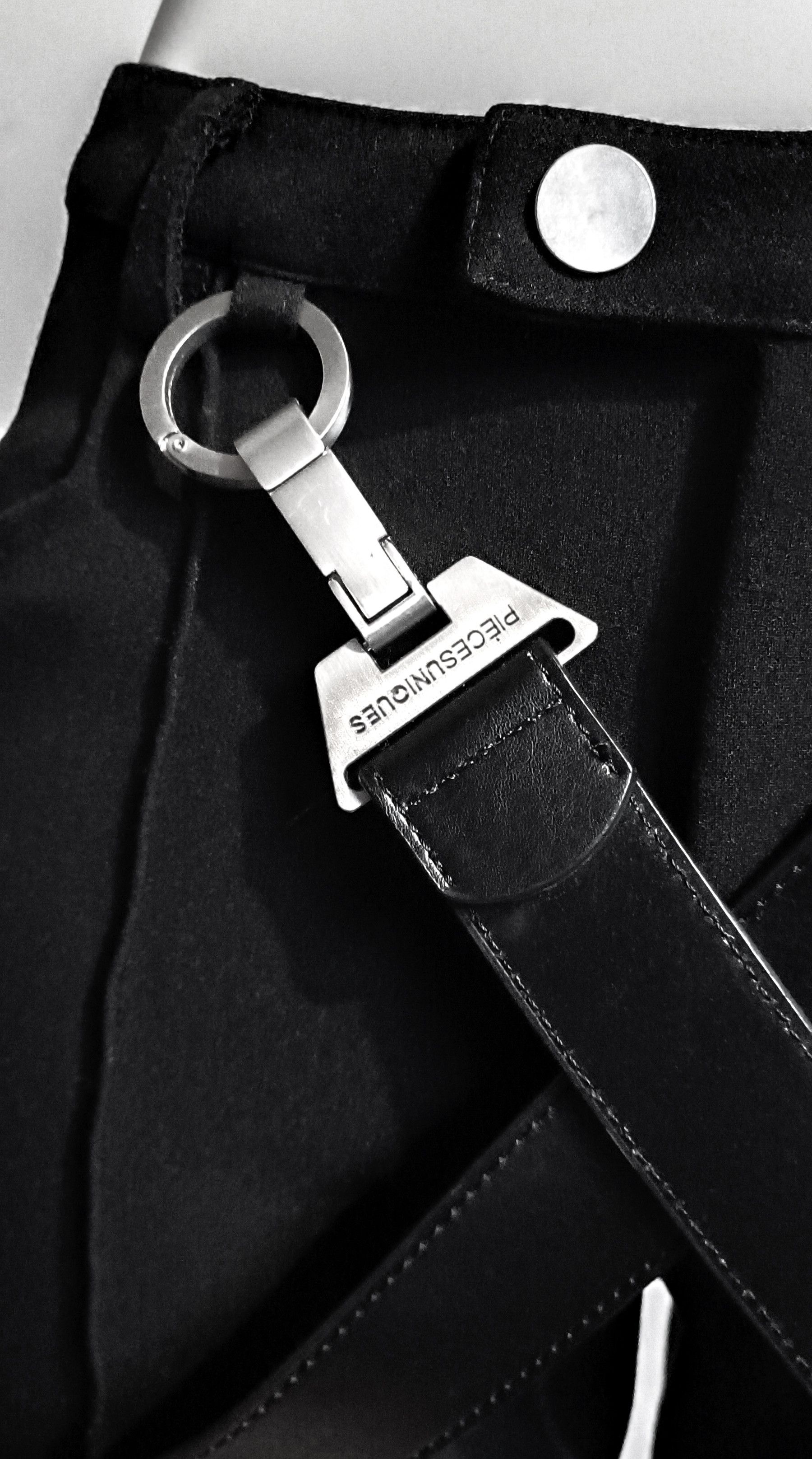 Pieces Uniques PIÈCES UNIQUES AW19 'MOON & SUN' BLACK BONDAGE TROUSERS Size 25" / US 0 / IT 36 - 17 Thumbnail