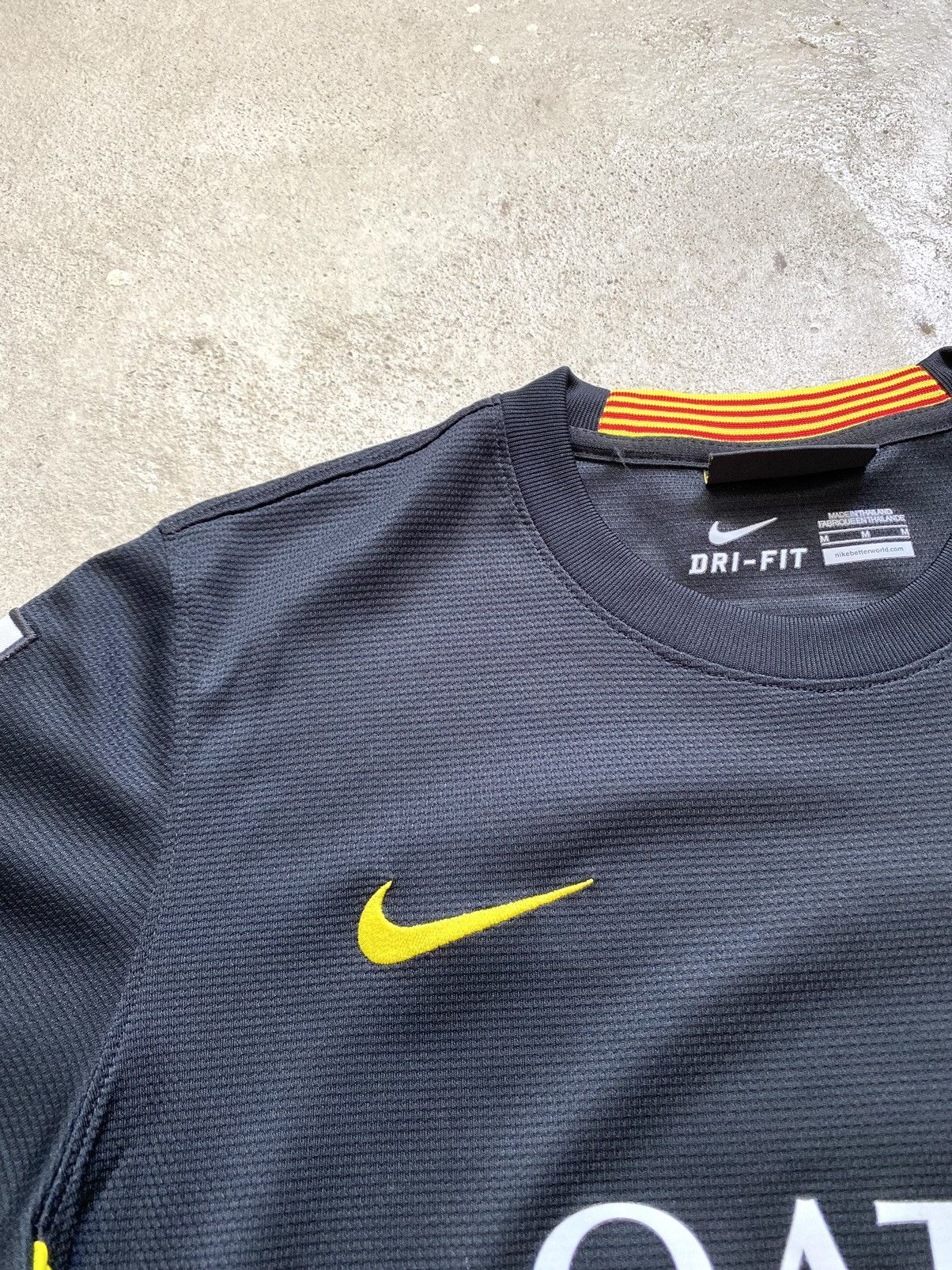 Nike Nike Barcelona Soccer Jersey T Shirt Wmns Size M / US 6-8 / IT 42-44 - 6 Thumbnail