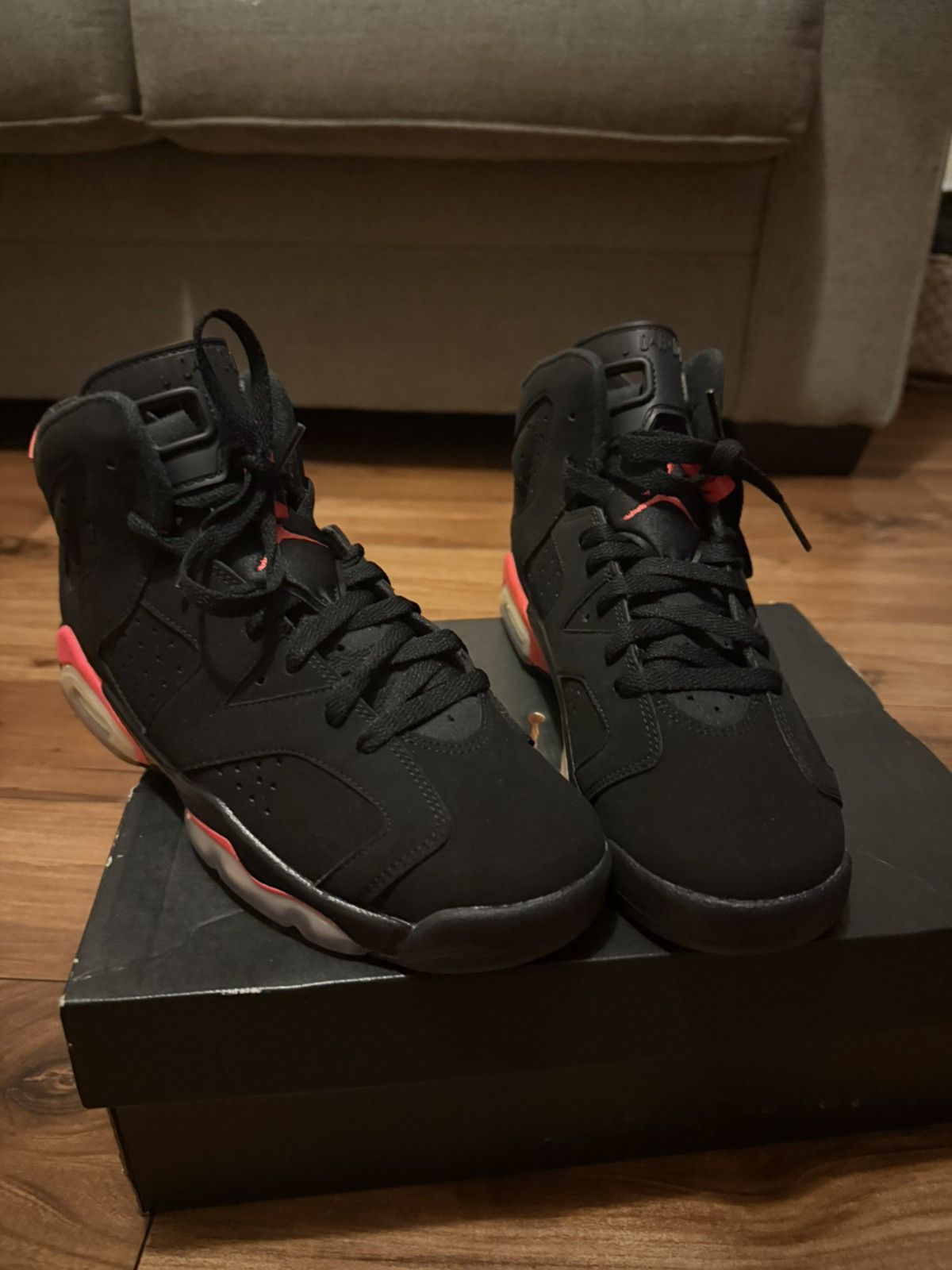 Jordan Brand Air Jordan 6 Retro GS Infared 2019 Size US 7 / EU 40 - 7 Thumbnail