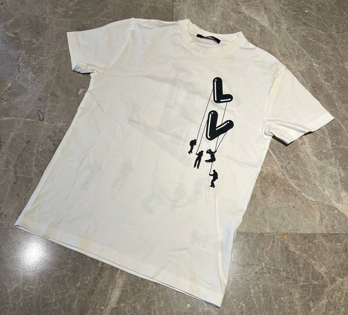 Louis Vuitton Louis Vuitton White paratrooper short sleeve 2501-Nextarrow Size US S / EU 44-46 / 1 - 1 Thumbnail