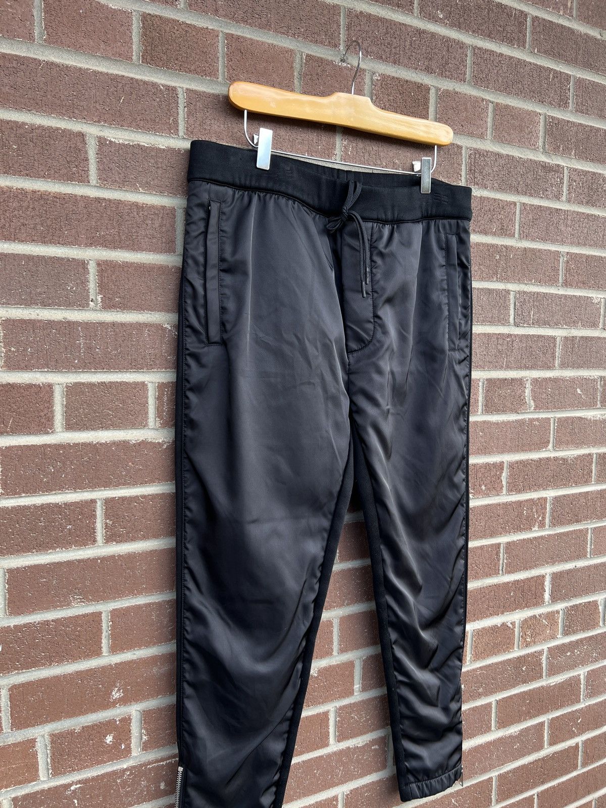 Prada PRADA UJP121 S192 1R4H Nylon Pants Joggers Casual Size US 32 / EU 48 - 11 Thumbnail