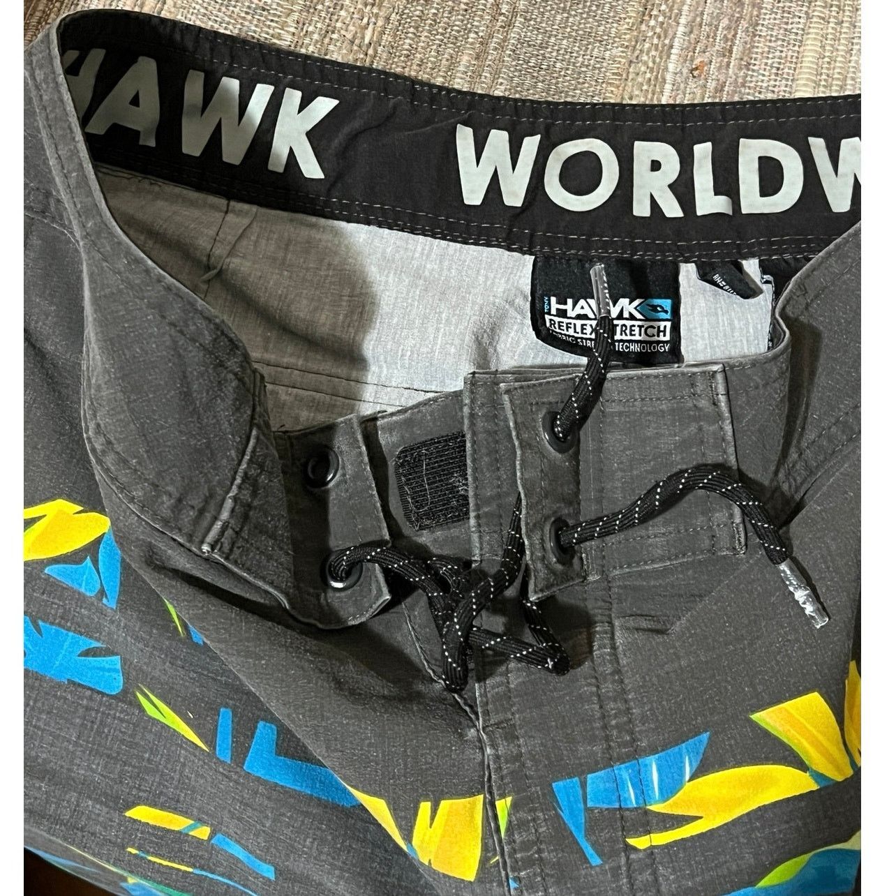 Tony Hawk Hawk Worldwide Originators board shorts men’s size 30. Size US 30 / EU 46 - 9 Thumbnail