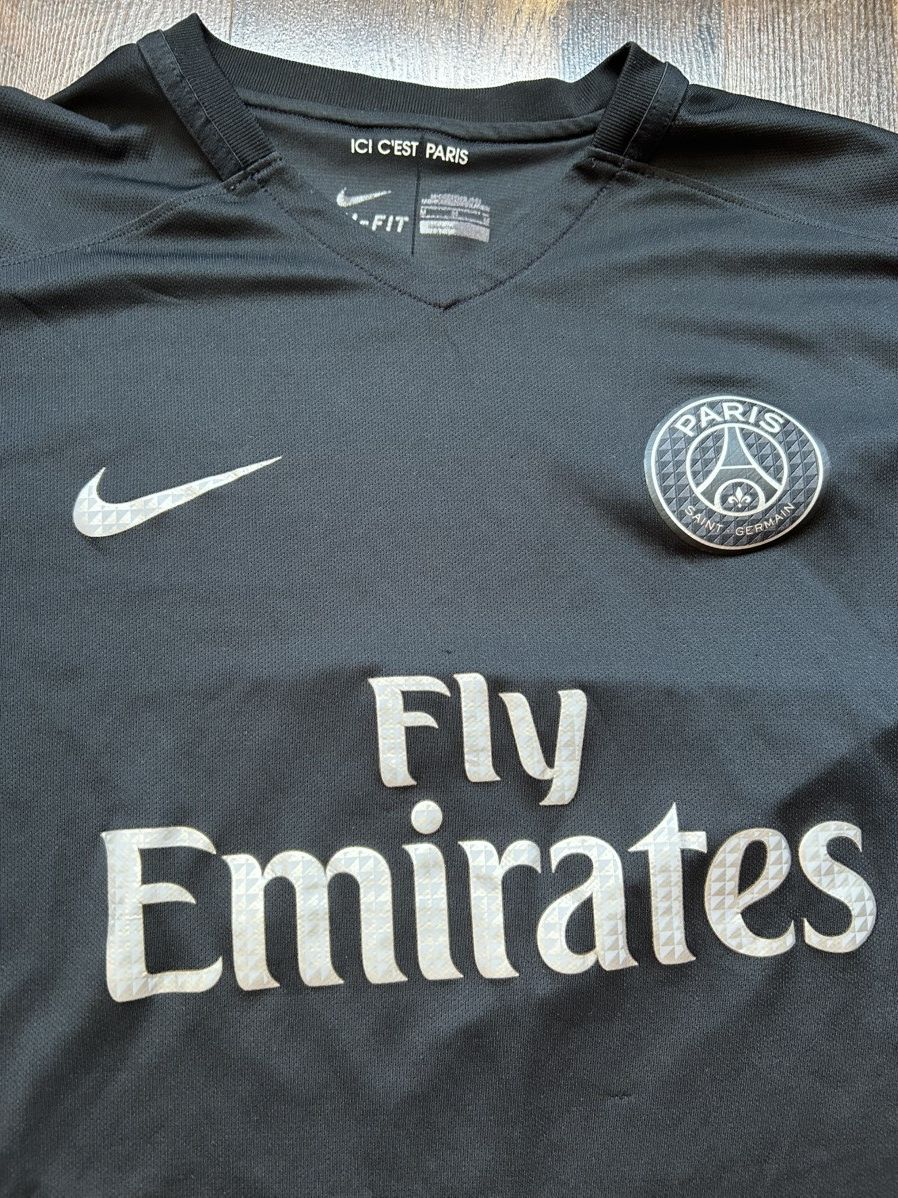 Other Vintage Nike PSG 2015-2016 soccer jersey Size US M / EU 48-50 / 2 - 3 Thumbnail