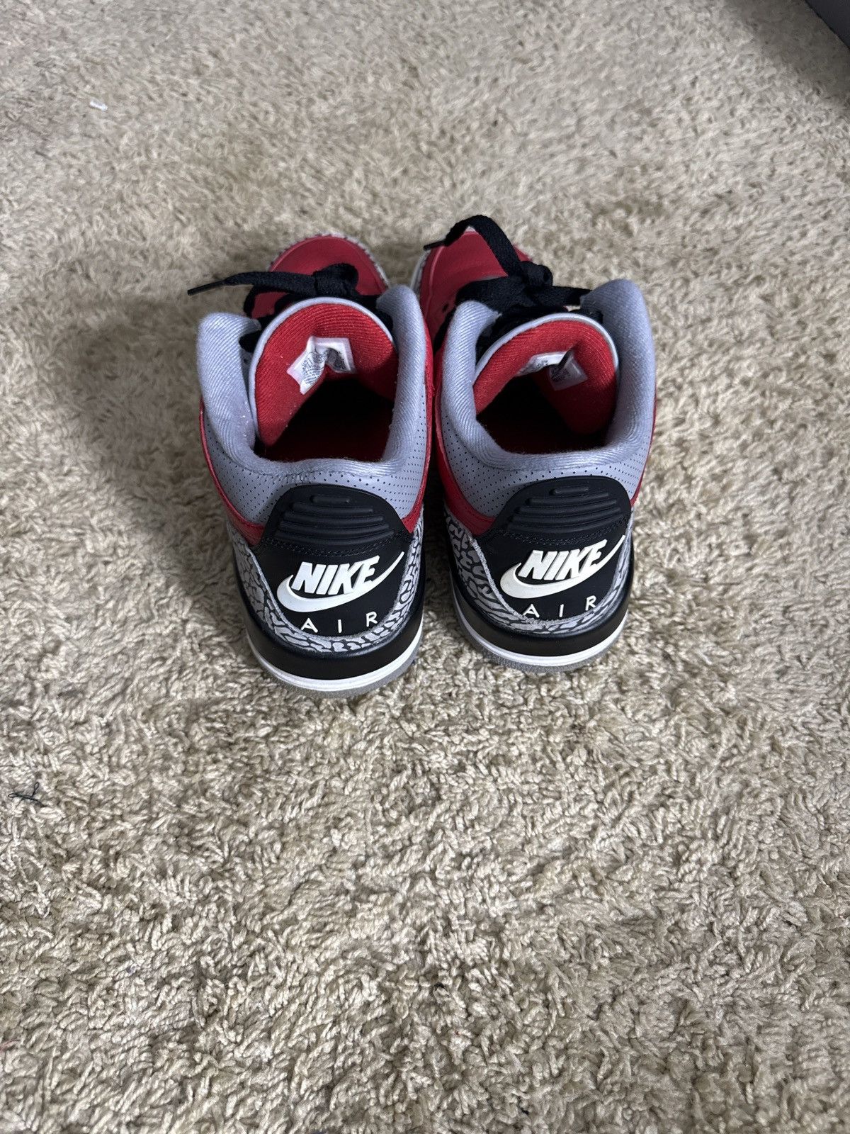Jordan Brand Jordan 3 Retro Red Cement Size US 10.5 / EU 43-44 - 4 Thumbnail