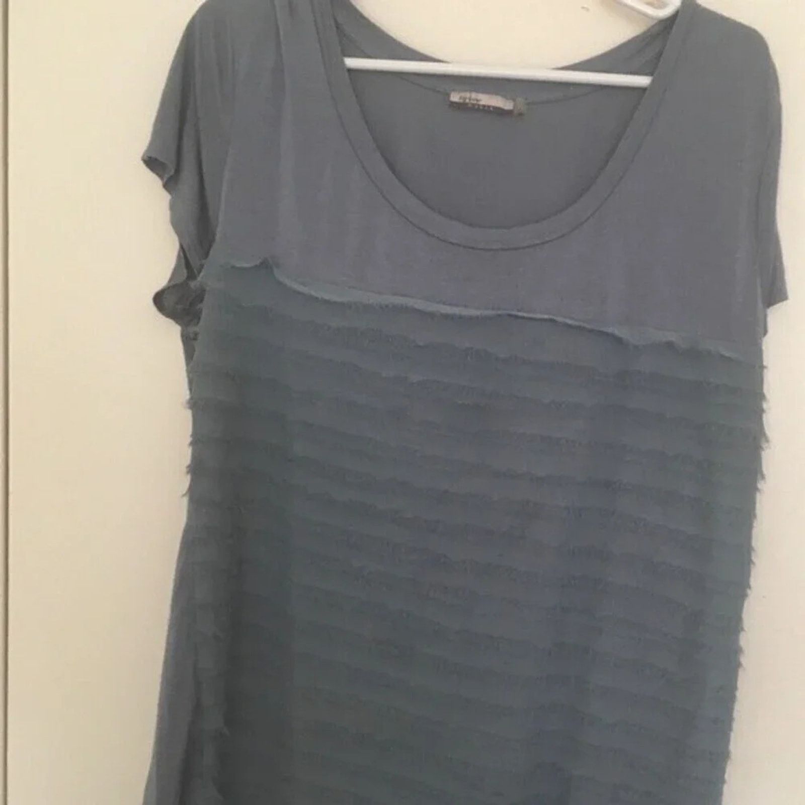 The Unbranded Brand Forever Fashion Woman top, size 2X Size XXL / US 16-18 / IT 52-54 - 1 Thumbnail