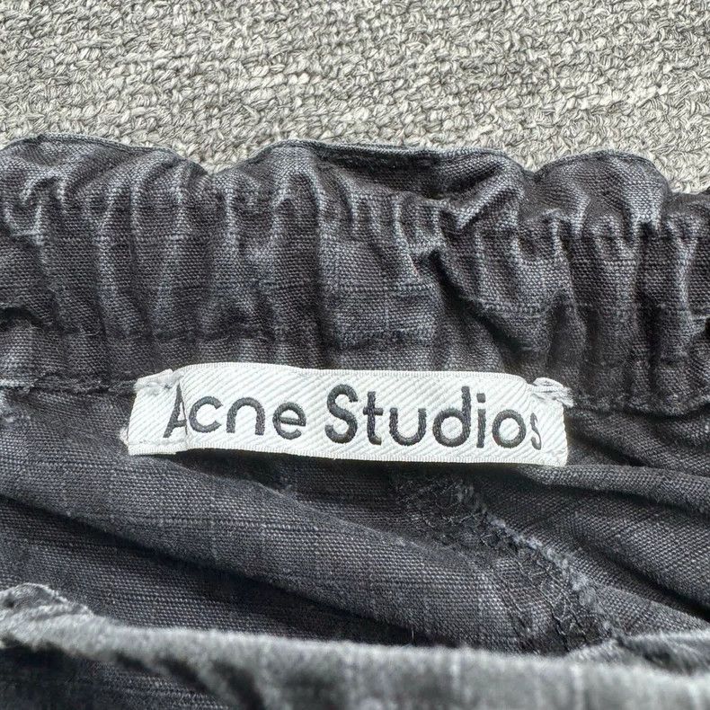 Acne Studios Acne Studios Black distressed work shorts Size US 30 / EU 46 - 2 Thumbnail