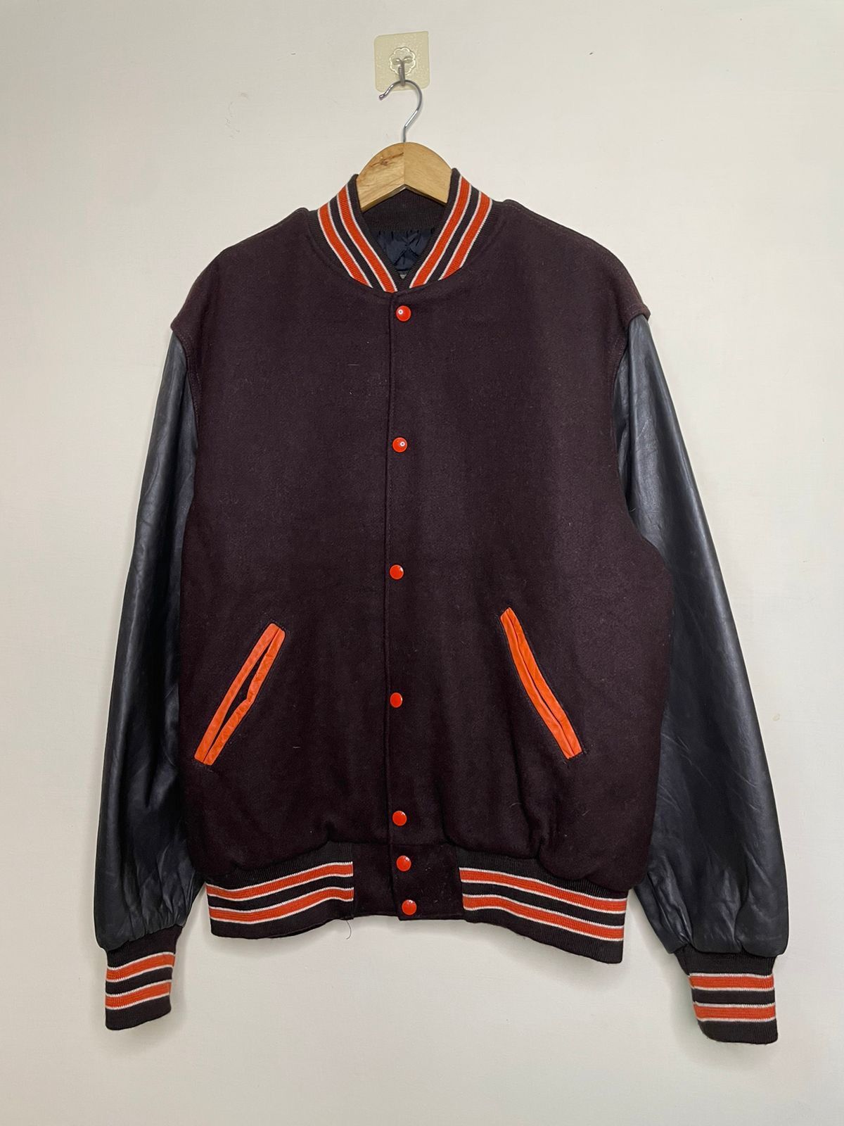 Holloway Holloway Cleveland Browns NFL Varsity Jacket Size US XL / EU 56 / 4 - 2 Thumbnail