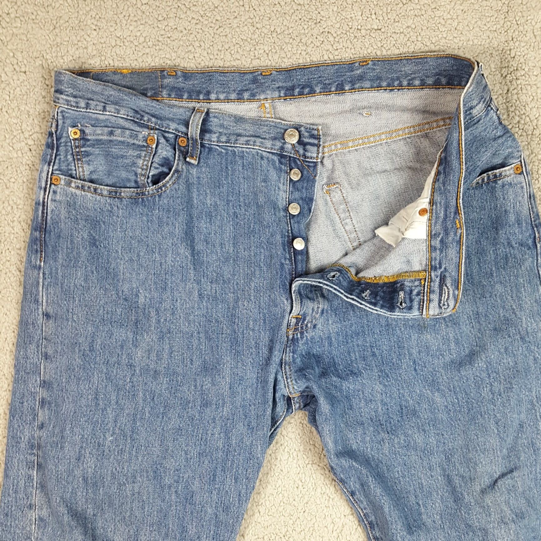 Levi's Levi's 501 Classic Fit Button Fly Men's Size 38x30 Straight Leg Denim Blue Jeans Size US 38 / EU 54 - 6 Thumbnail