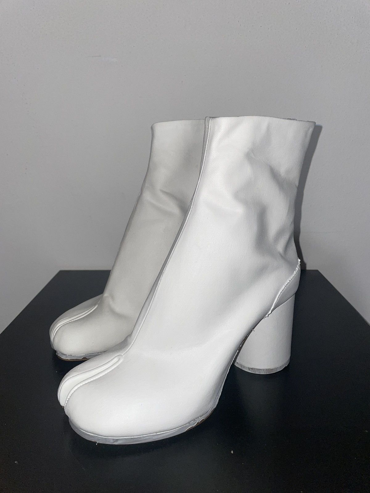 Maison Margiela Maison Margiela Tabi Ankle Boots - White 36 | Grailed