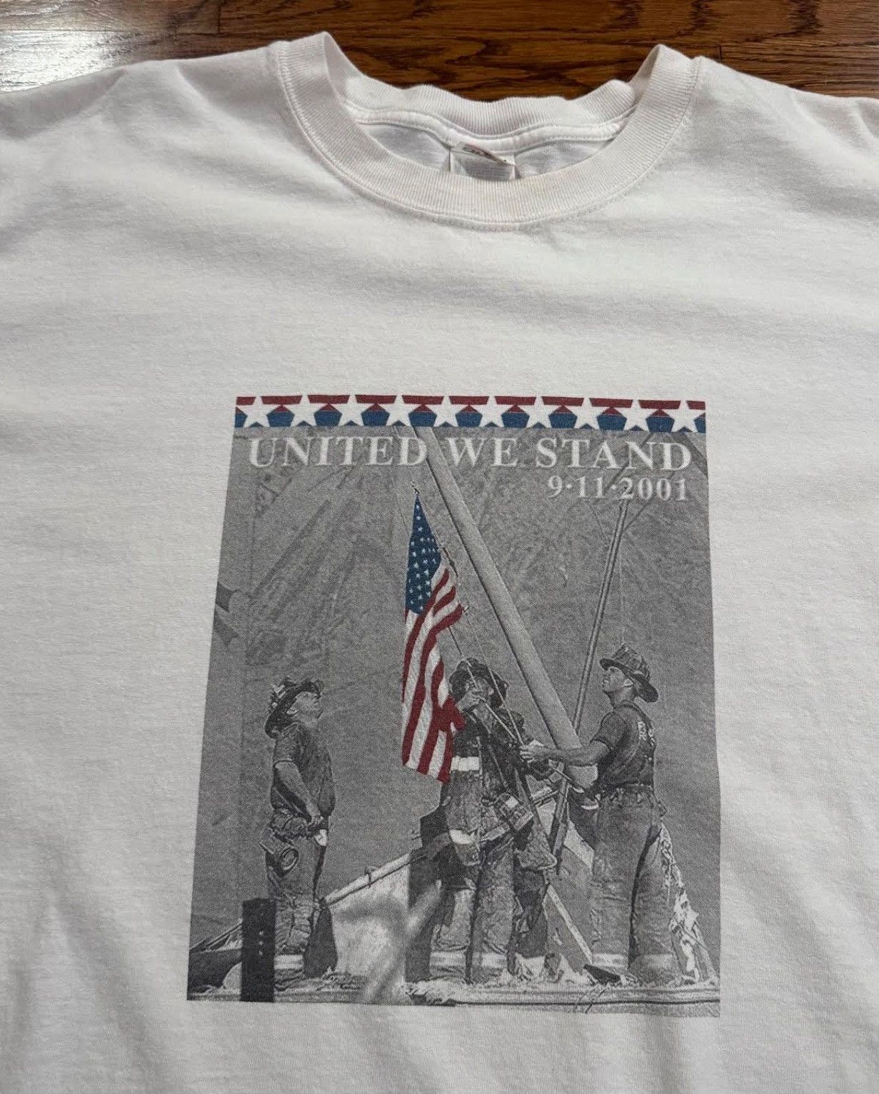 Vintage Vintage United We Stand 9-11 T Shirt (Size XL) Size US XL / EU 56 / 4 - 2 Thumbnail