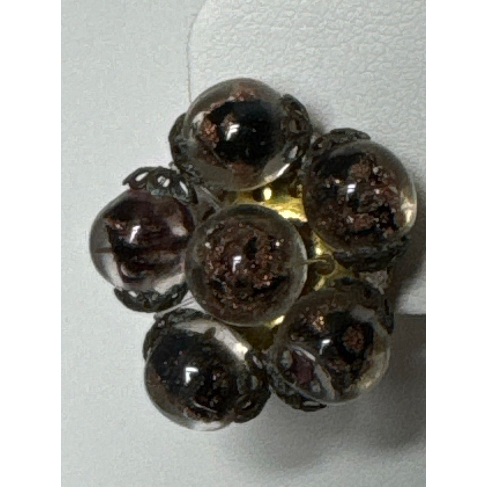 Vintage Vtg glass bead cluster clip earrings, brown made in Italy Size ONE SIZE - 7 Thumbnail